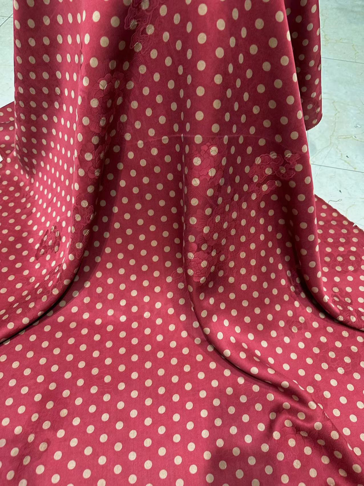 SXBODN - Handmade 25 Momme HUALUO Jacquard Hongyunsha Mud Silk Fabric (Openwork texture) - 114cm by the Yard