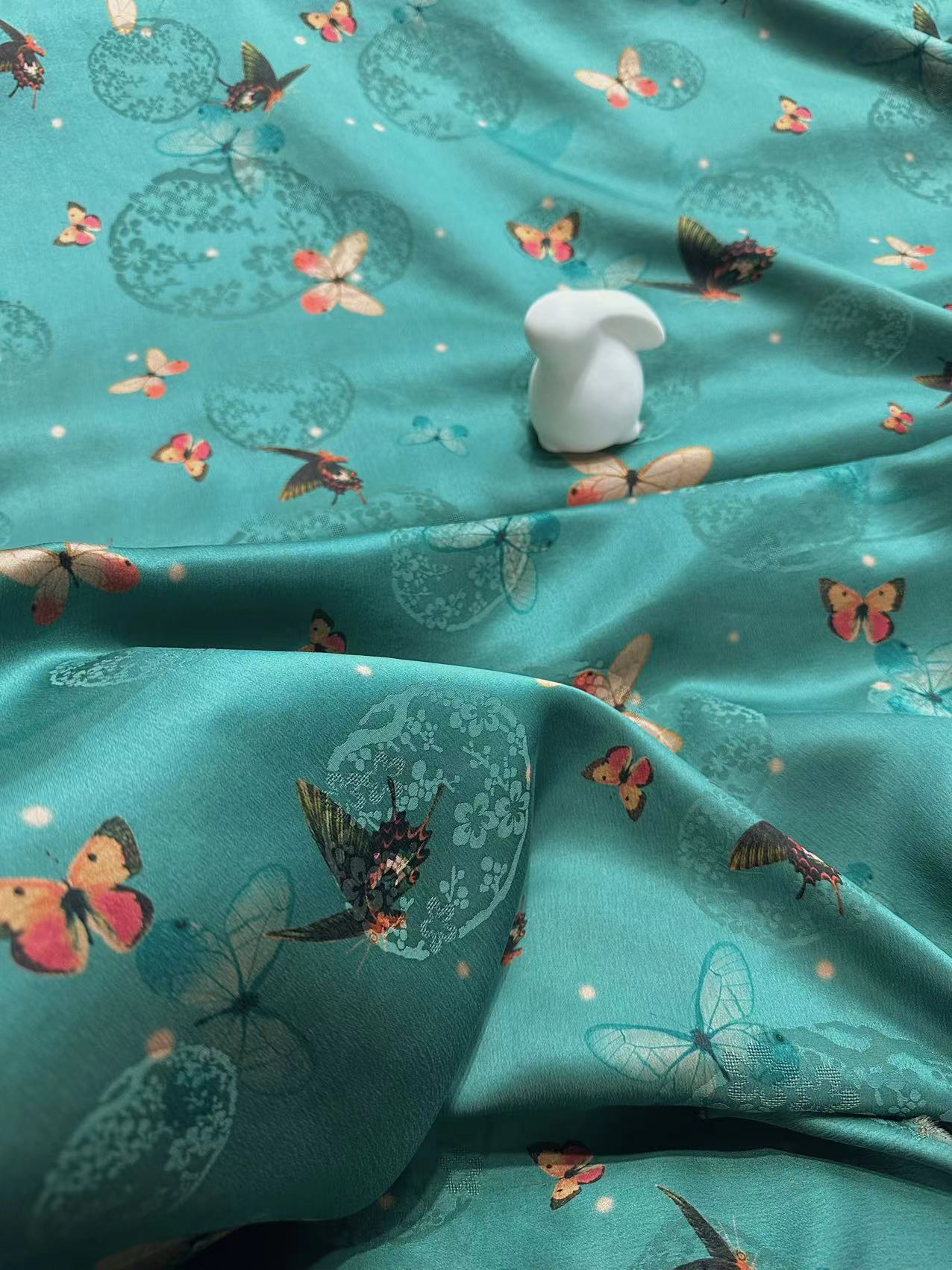 SXTHHD - Handmade 25 Momme HUALUO Jacquard Hongyunsha Mud Silk Fabric (Openwork texture) - 114cm by the Yard