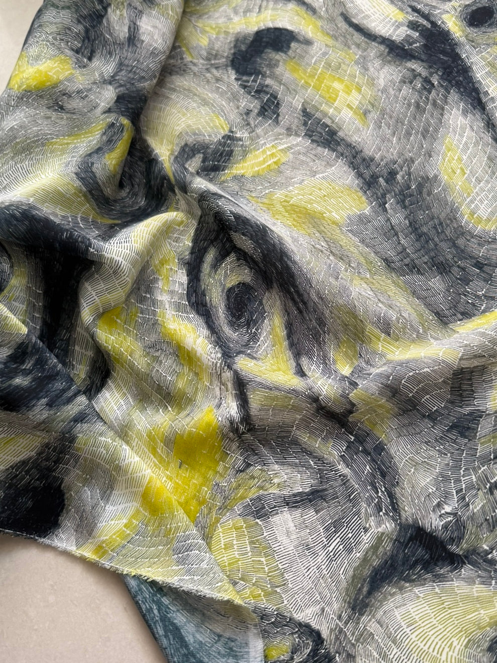 DDXCQQ - 16 momme Floral Print Silk Crepe de Chine Fabric - 140cm wide by the Yard