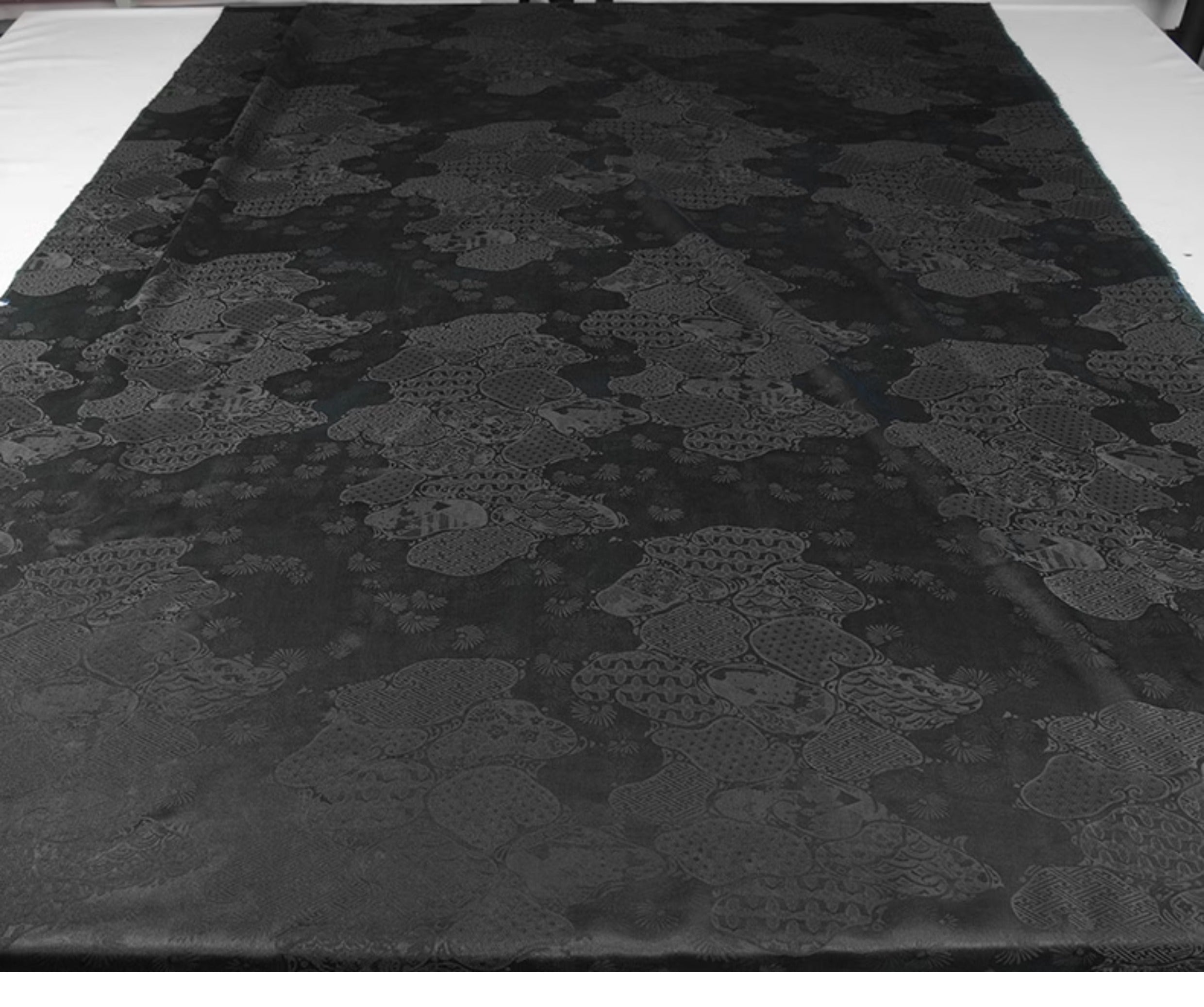 YPZLSE - Handmade 22 Momme HUALUO Jacquard Mud Silk Fabric (Openwork texture) - 110cm by the Yard