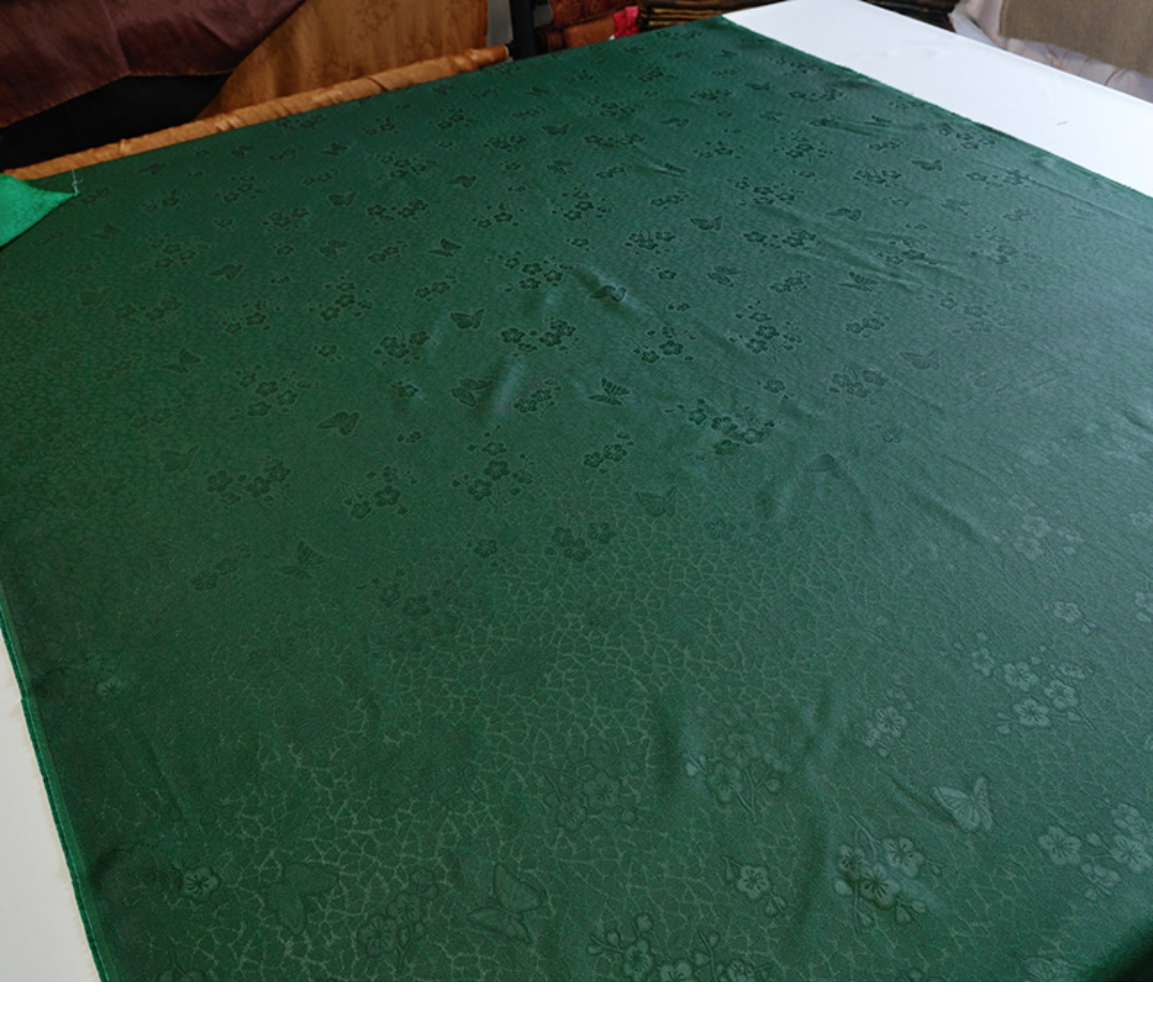 YPFCLD - Handmade 22 Momme HUALUO Jacquard Mud Silk Fabric (Openwork texture) - 114cm by the Yard (Copy)