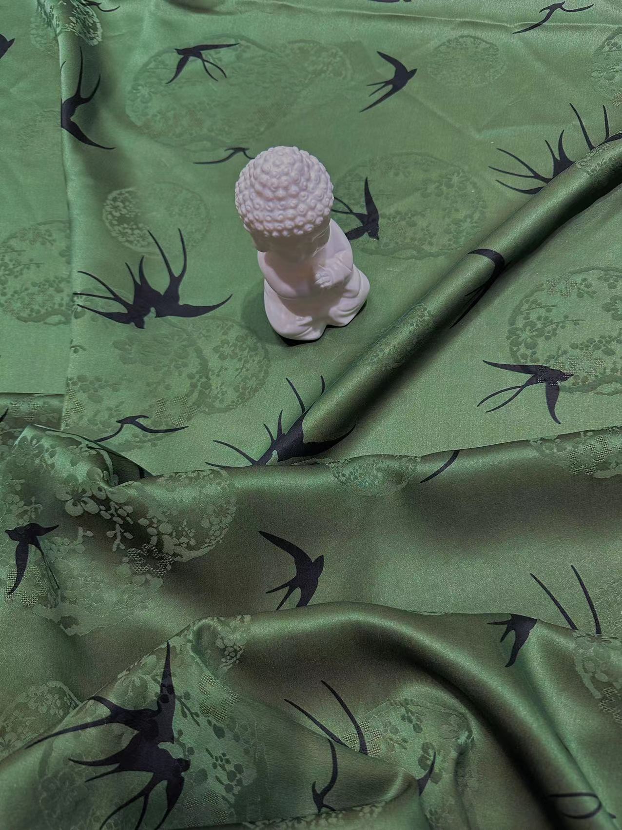 SXJLYZ - Handmade 25 Momme HUALUO Jacquard Hongyunsha Mud Silk Fabric (Openwork texture) - 114cm by the Yard