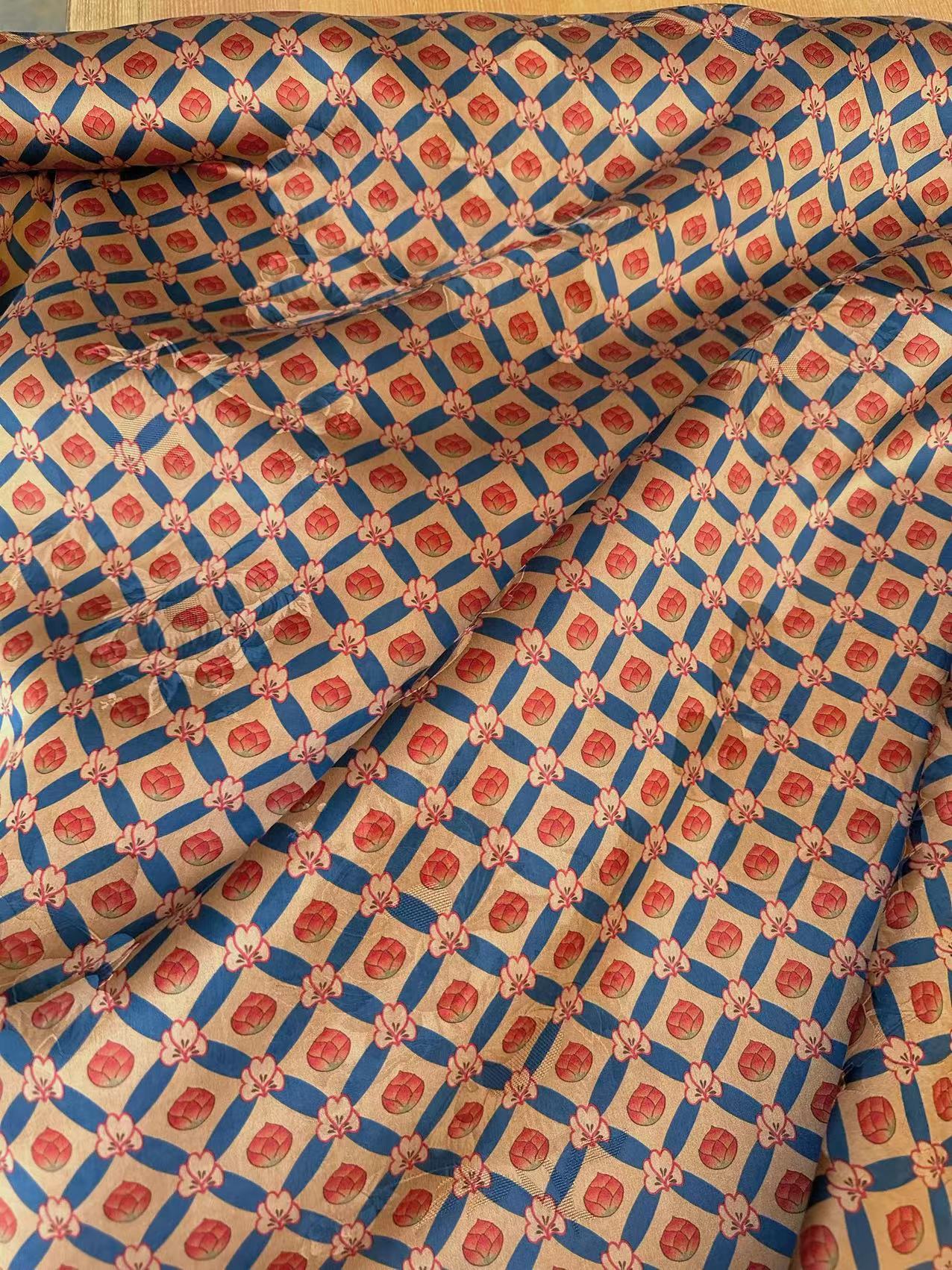 SXSJGO - Handmade 25 Momme HUALUO Jacquard Mud Silk Fabric (Openwork texture) - 114cm by the Yard