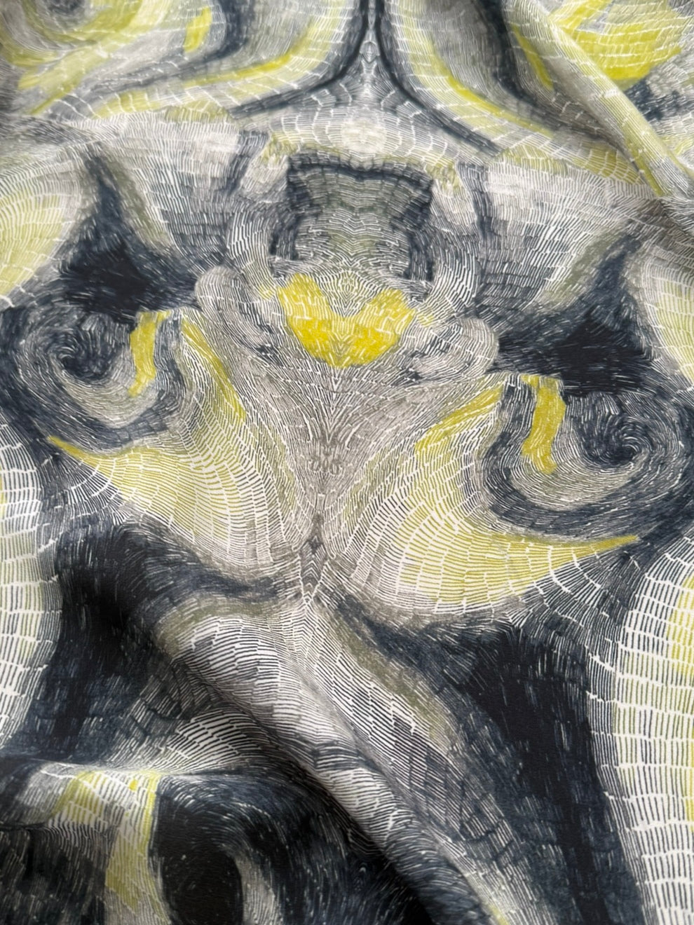 DDXCQQ - 16 momme Floral Print Silk Crepe de Chine Fabric - 140cm wide by the Yard