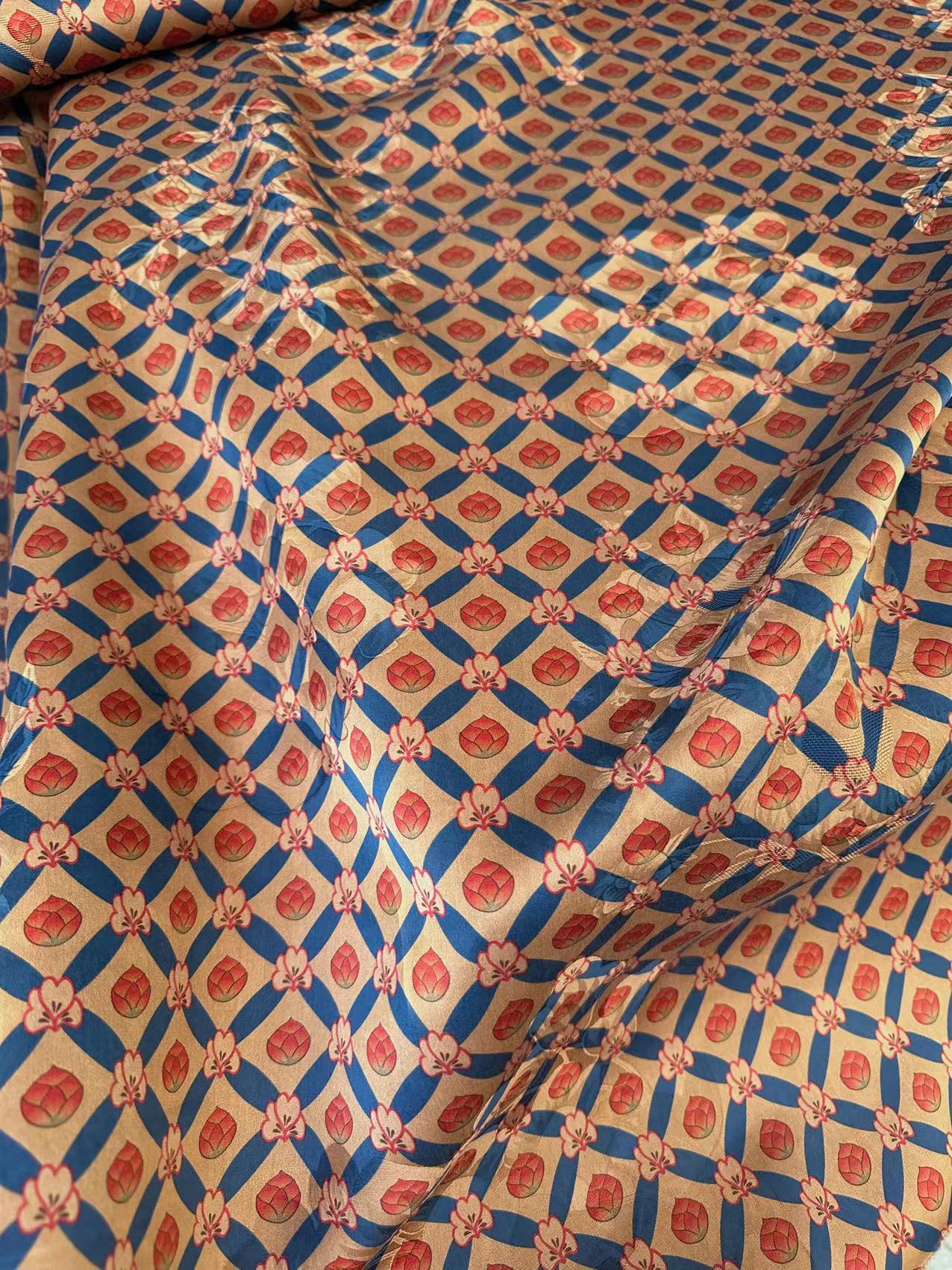 SXSJGO - Handmade 25 Momme HUALUO Jacquard Mud Silk Fabric (Openwork texture) - 114cm by the Yard