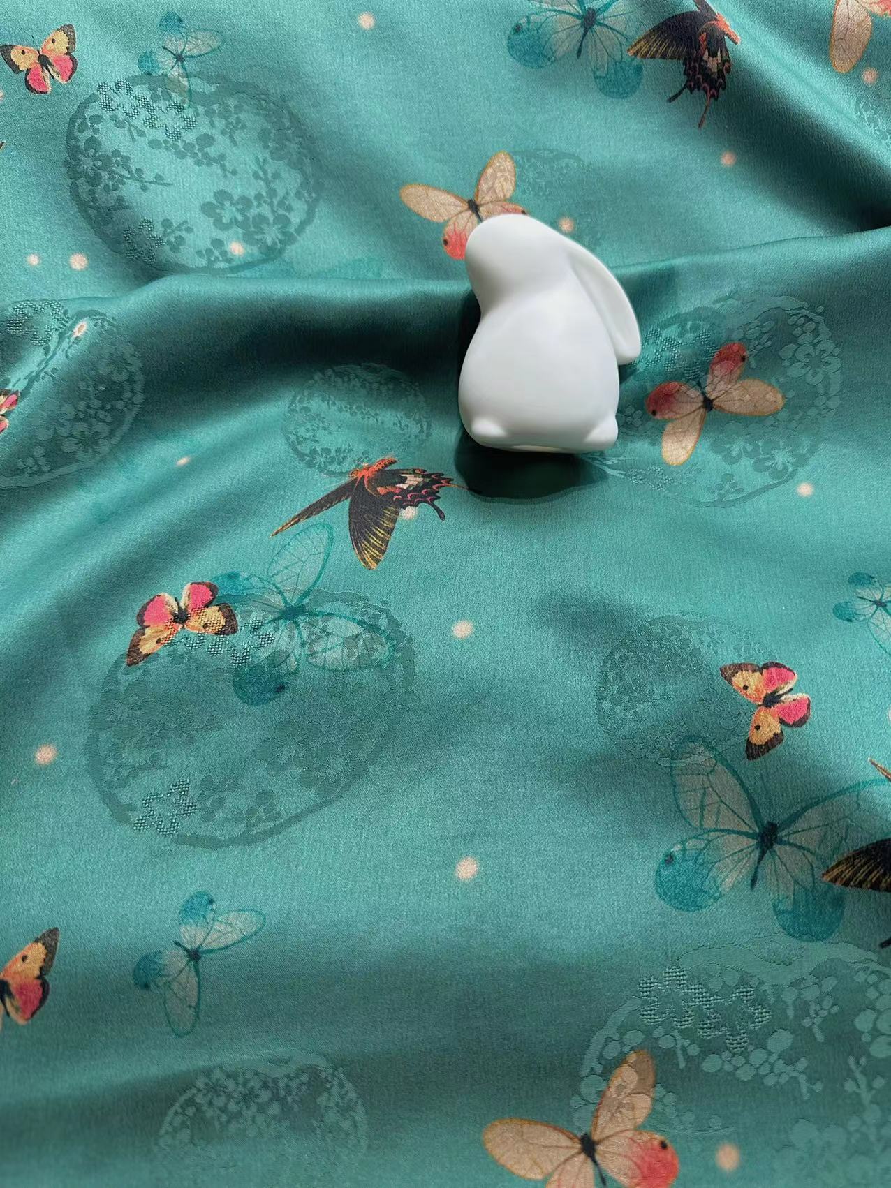 SXTHHD - Handmade 25 Momme HUALUO Jacquard Hongyunsha Mud Silk Fabric (Openwork texture) - 114cm by the Yard