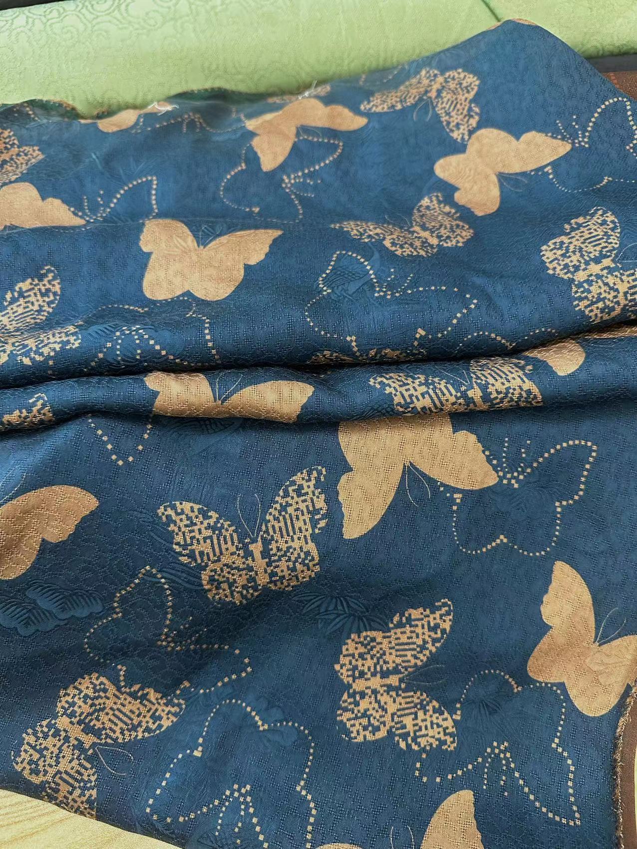 SXBAID - Handmade 25 Momme HUALUO Jacquard Hongyunsha Mud Silk Fabric (Openwork texture) - 114cm by the Yard