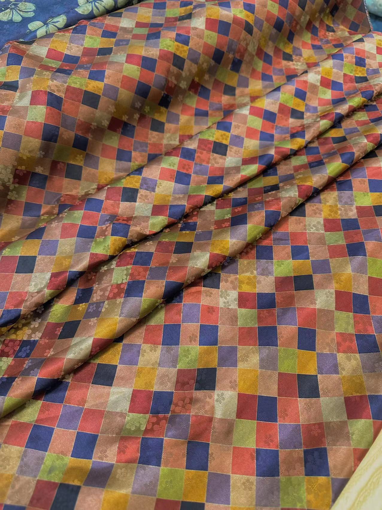 SXLLQP - Handmade 25 Momme HUALUO Jacquard Mud Silk Fabric (Openwork texture) - 114cm by the Yard