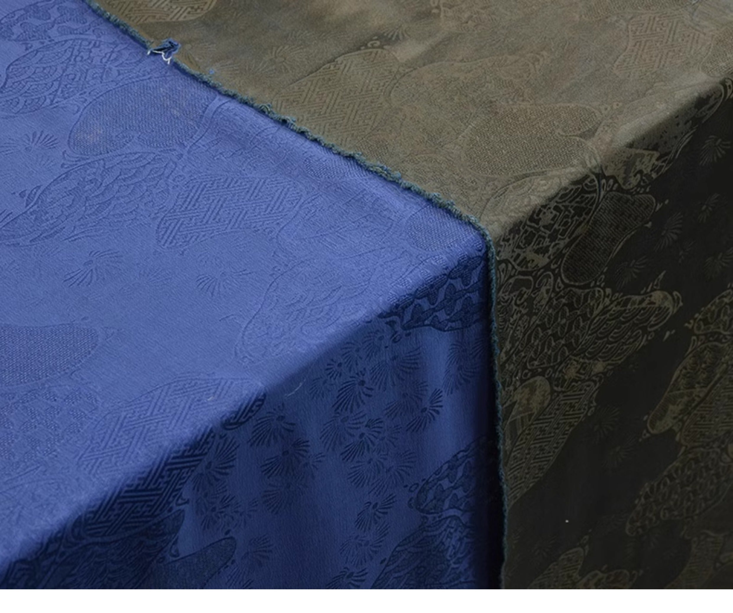 YPZLSE - Handmade 22 Momme HUALUO Jacquard Mud Silk Fabric (Openwork texture) - 110cm by the Yard