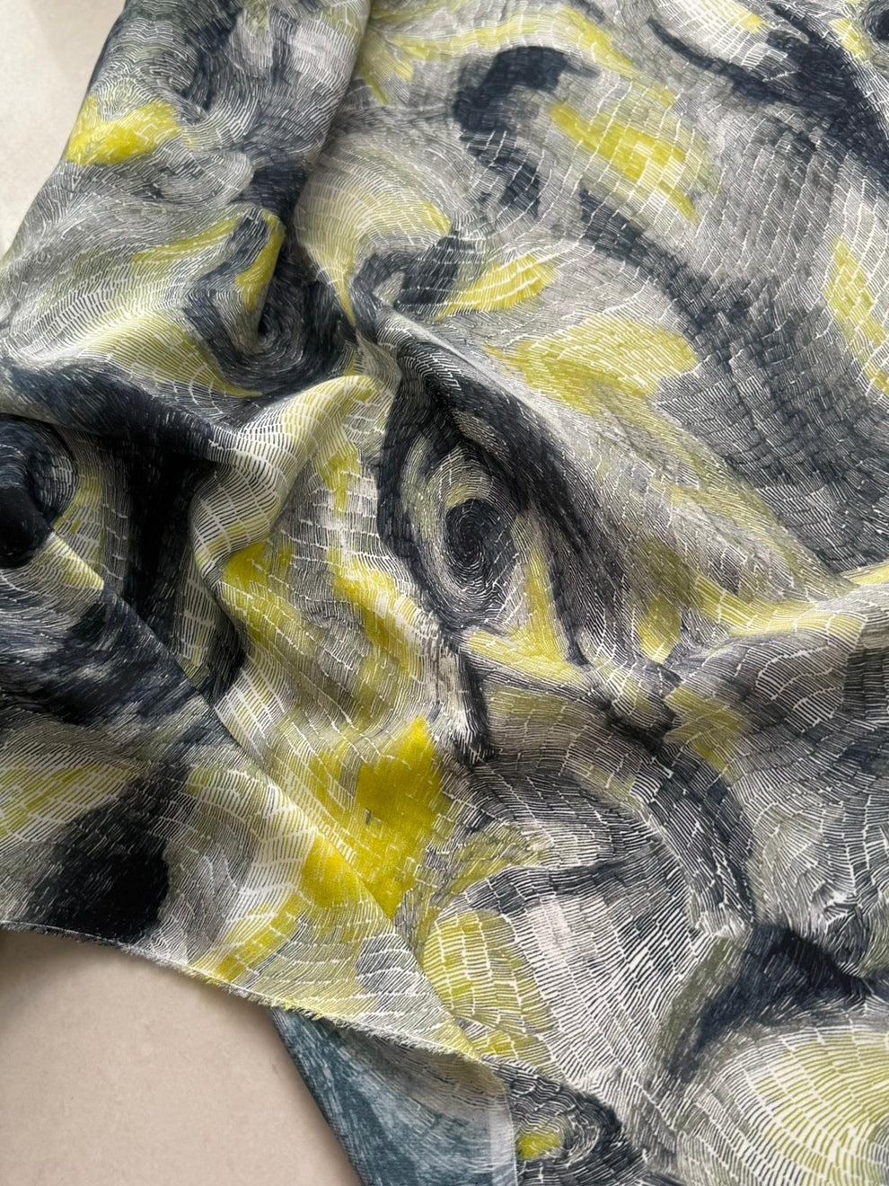 DDXCQQ - 16 momme Floral Print Silk Crepe de Chine Fabric - 140cm wide by the Yard