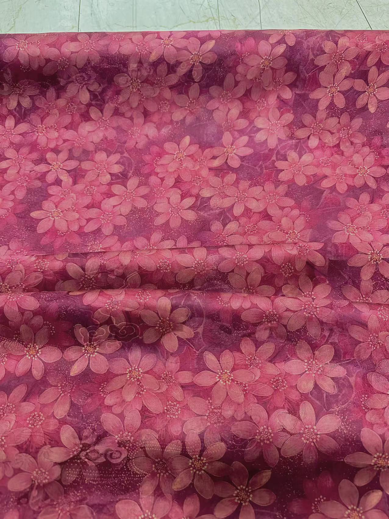 SXKGYR - Handmade 25 Momme HUALUO Jacquard Hongyunsha Mud Silk Fabric (Openwork texture) - 114cm by the Yard