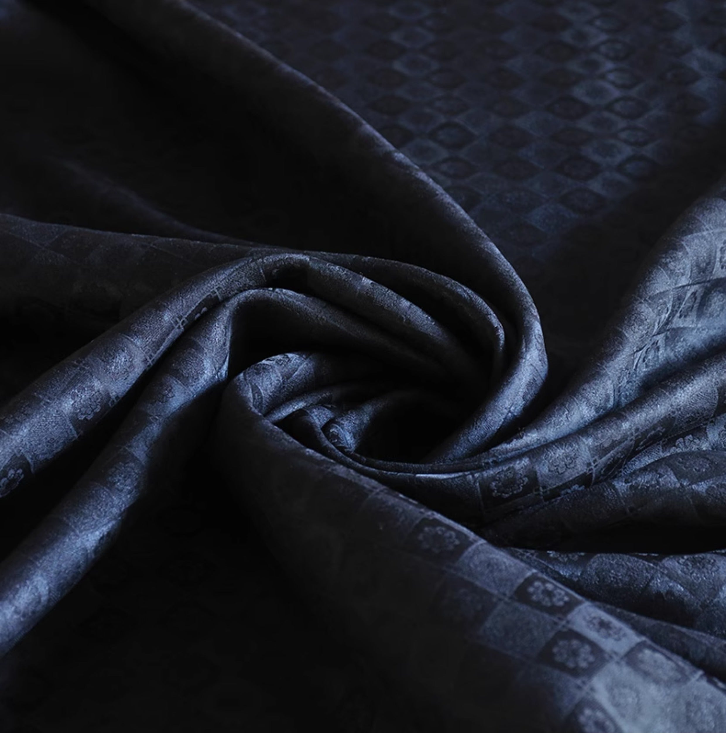 YPFGTH - Handmade 25 Momme HUALUO Jacquard Mud Silk Fabric (Openwork texture) - 110cm by the Yard