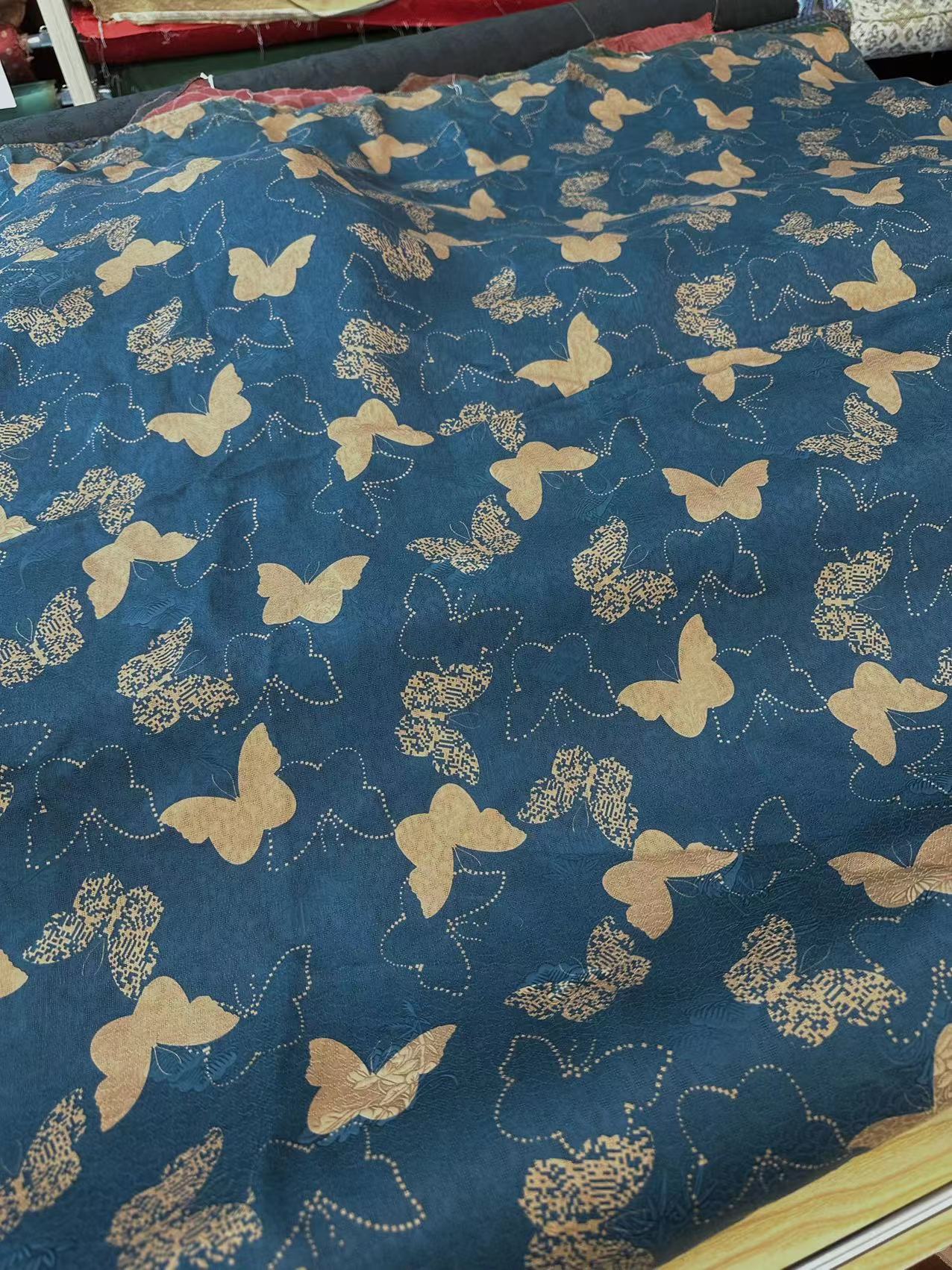 SXBAID - Handmade 25 Momme HUALUO Jacquard Hongyunsha Mud Silk Fabric (Openwork texture) - 114cm by the Yard