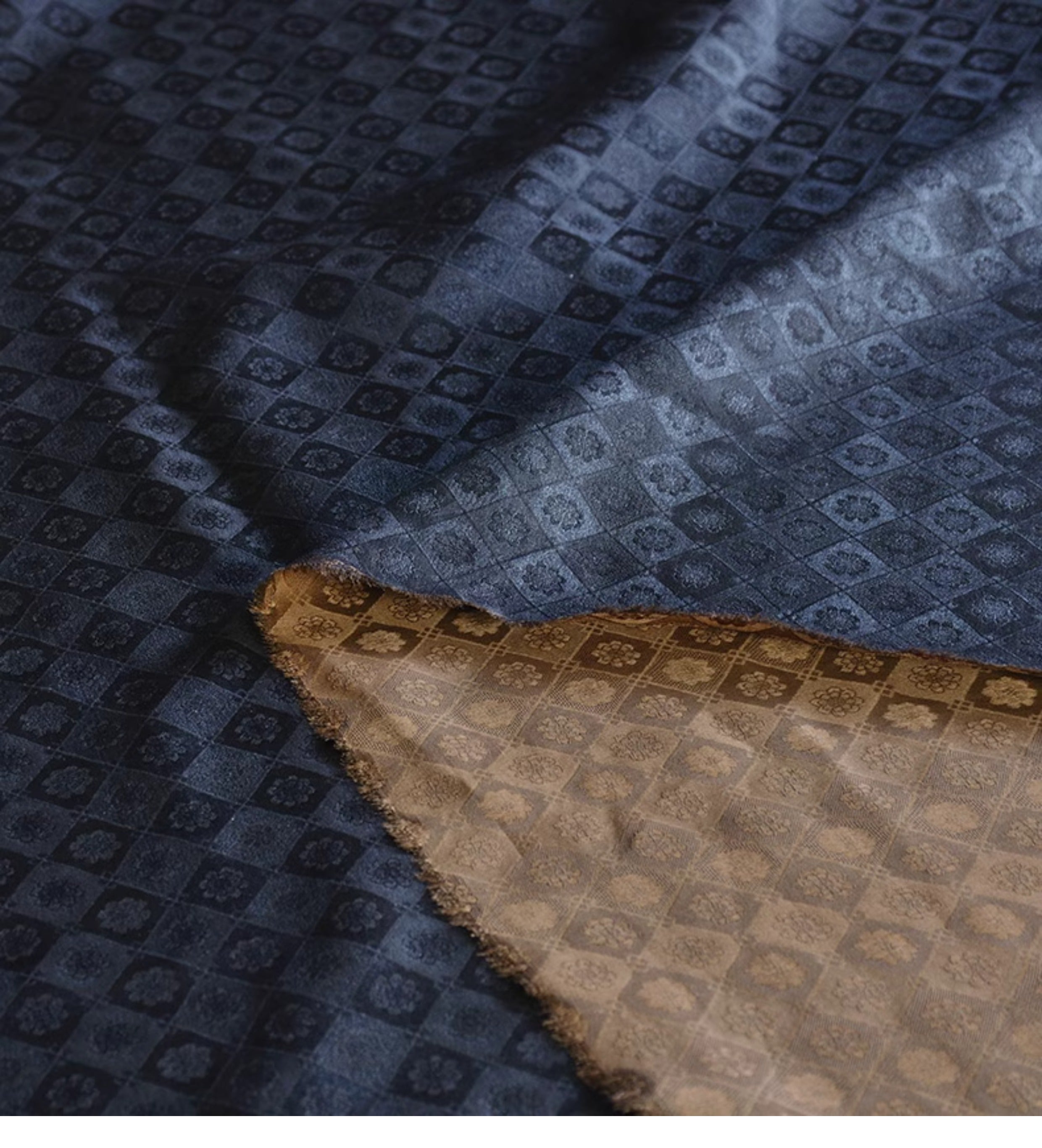 YPFGTH - Handmade 25 Momme HUALUO Jacquard Mud Silk Fabric (Openwork texture) - 110cm by the Yard