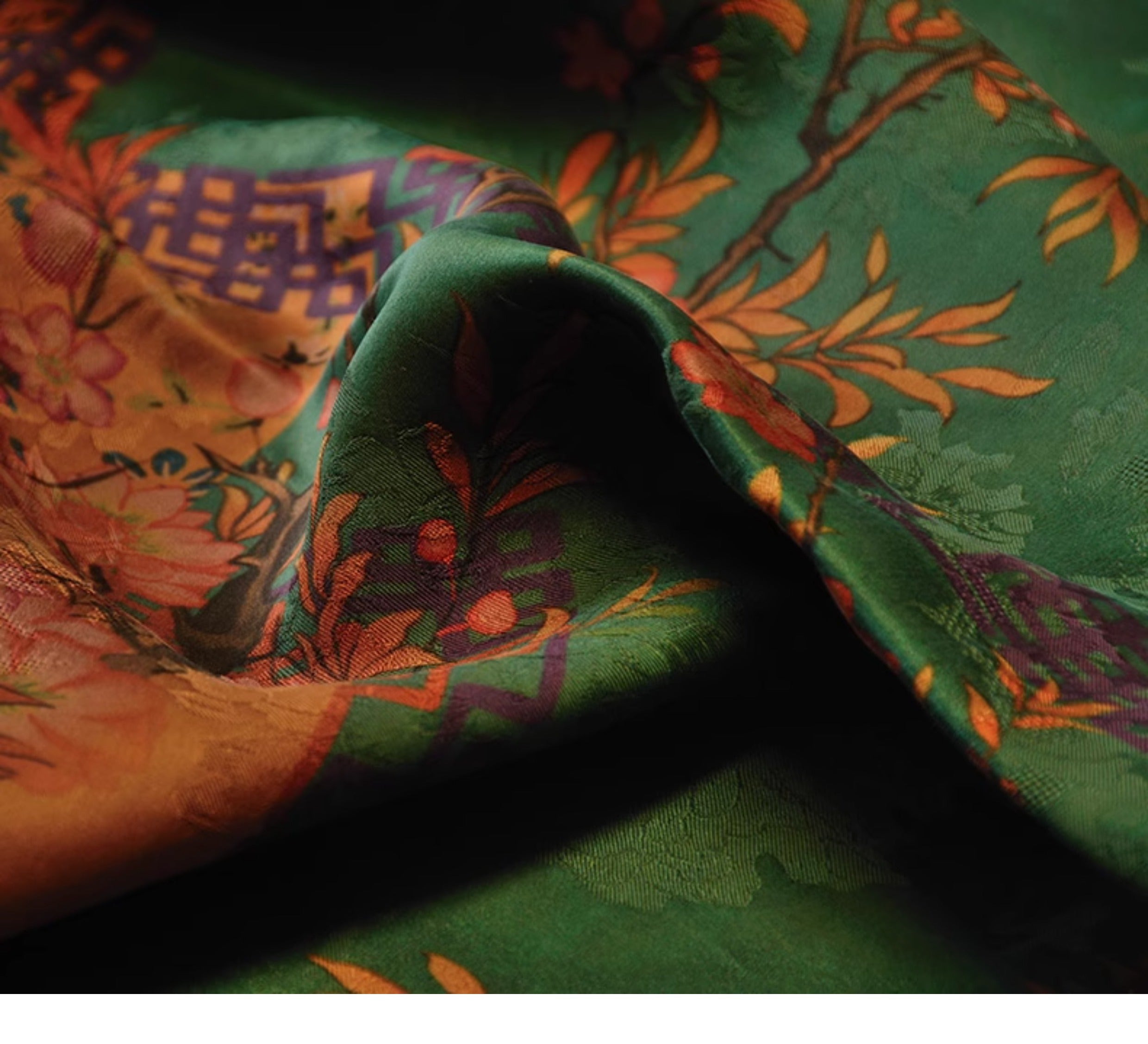 YPFDMD - Handmade 28 Momme HUALUO Jacquard Mud Silk Fabric (Openwork texture) - 110cm by the Yard