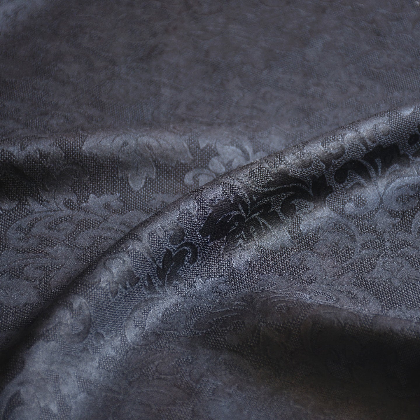 YPHYLU - Handmade 26 Momme HUALUO Jacquard Mud Silk Fabric (Openwork texture) - 110cm by the Yard