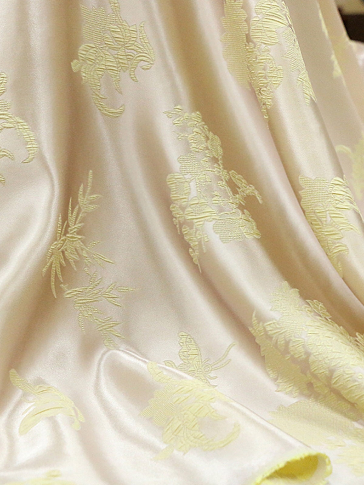 DOUKF - Handmade Embossed Guanle Crepe Jacquard Stretch Two-Tone Heterochromatic Silk Fabric - 138cm wide by the Yard