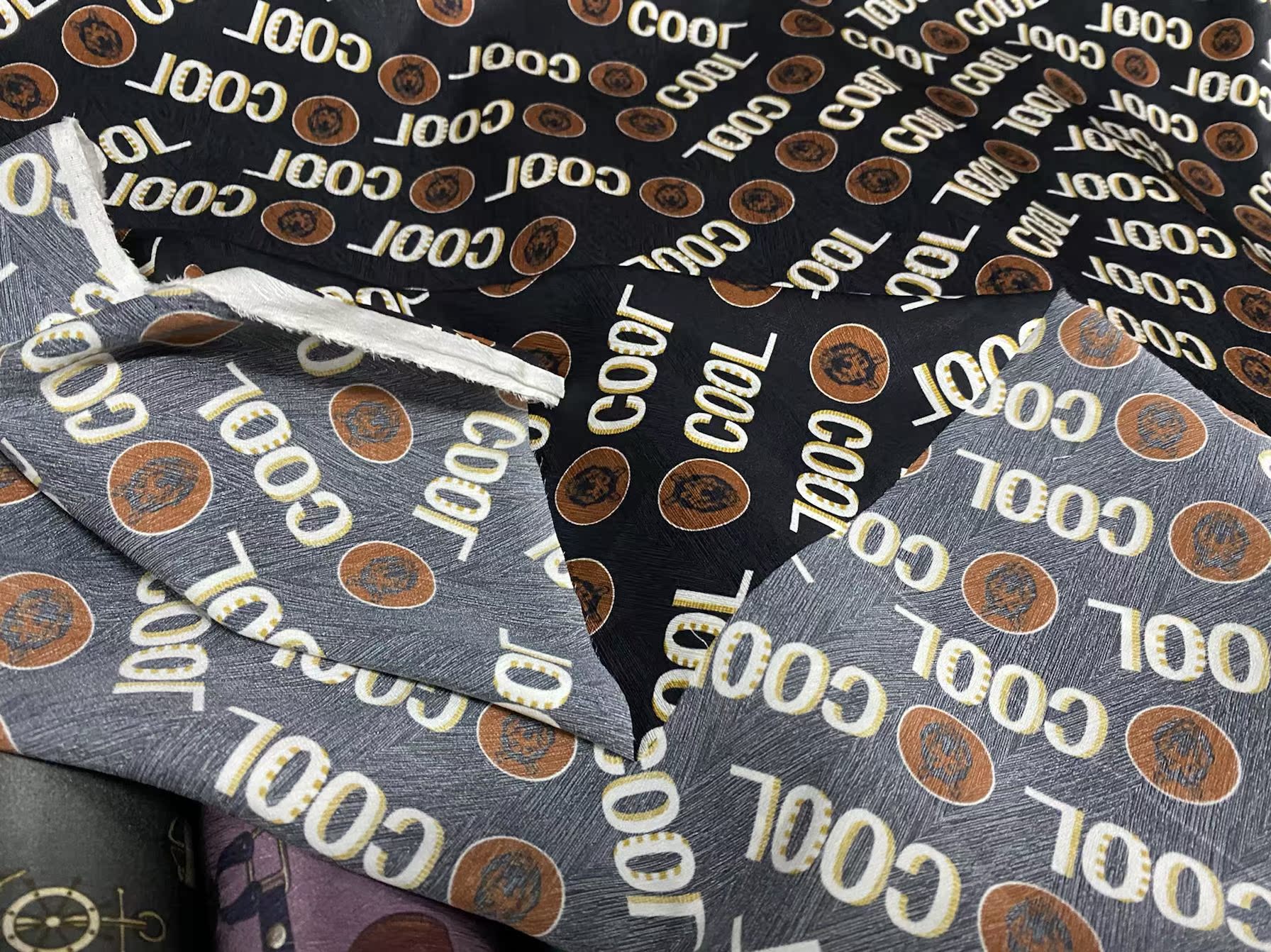 LANGTU - 22 Momme Black husky Wolf Head Pattern Digital Print Sangbo Stretch Silk Satin Fabric - 108cm wide by the Yard