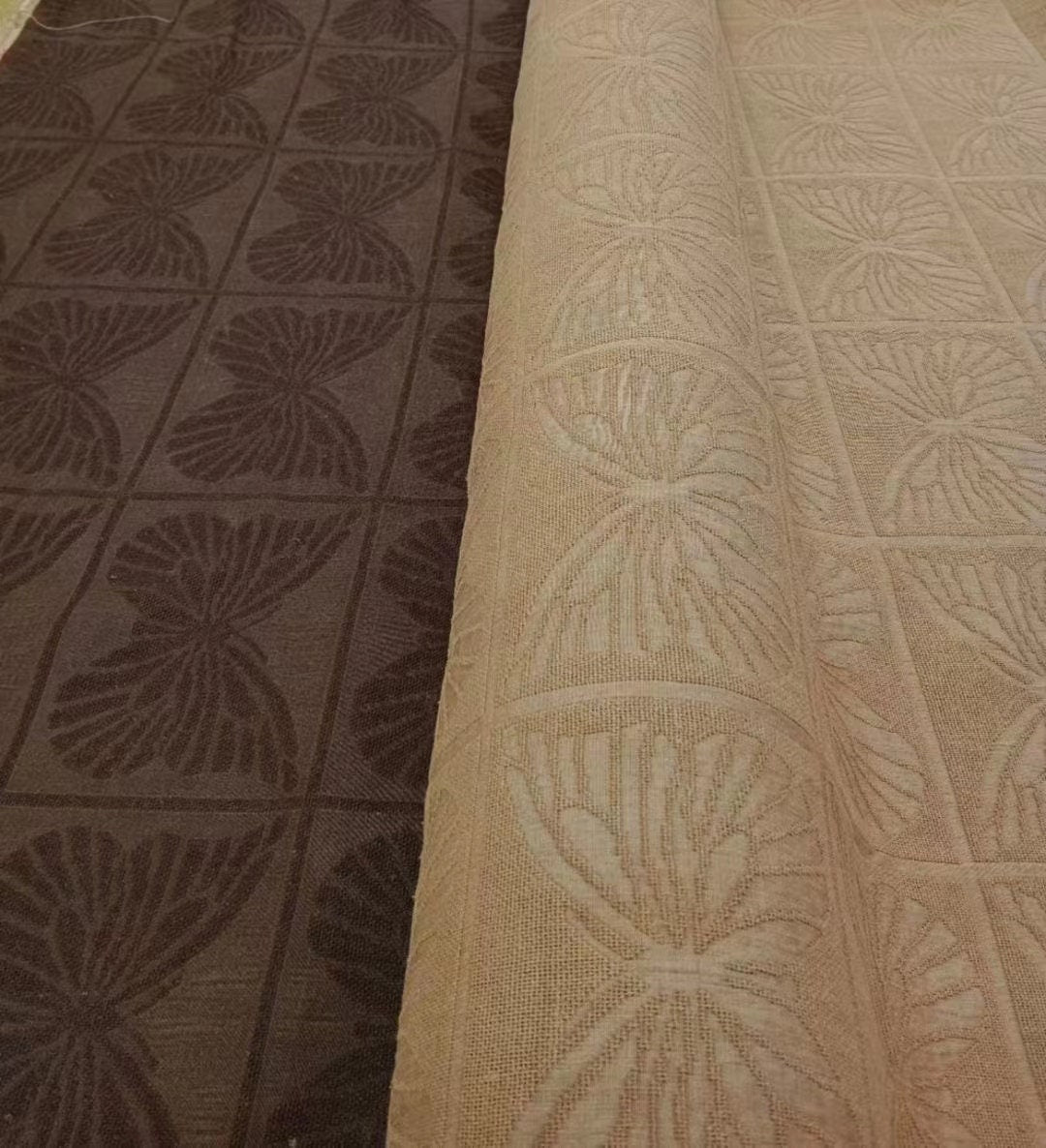 HONGHUDIE - 70 Momme Jacquard HongYunsha Gambiered Ganton Tussah Silk Fabric - 110cm wide by the Yard