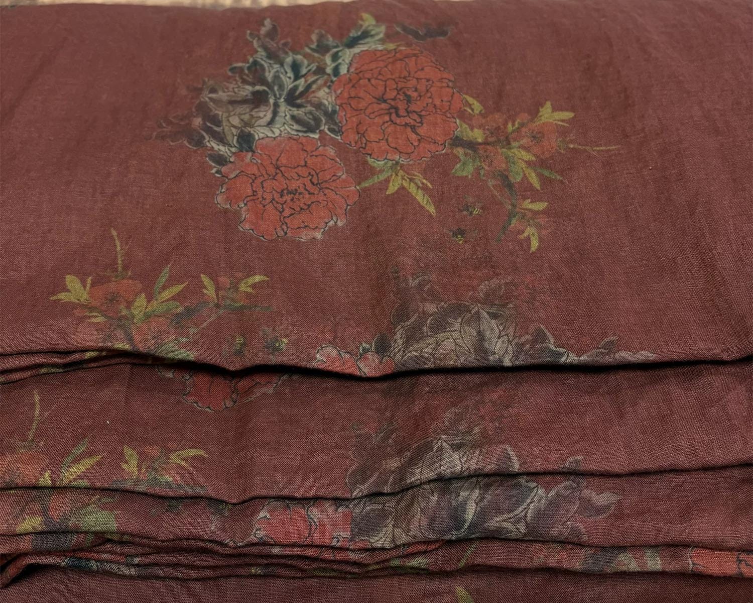 BJDNHU - 100% Linen, Vintage Style Digital Print Peony, 200 gram 135cm wide by the Yard
