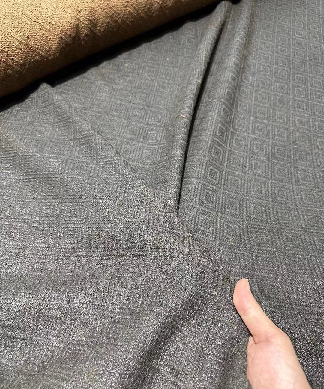 LINGXGE - 95 Momme Jacquard Mud Silk Gambiered Ganton Tussah Silk Fabric - 110cm wide by the Yard