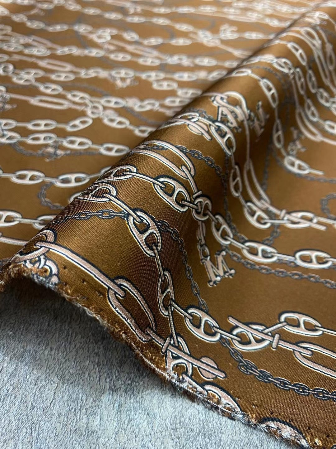 BUBHLT - 21 Momme Classic Chain Digital Print Stretch Silk Satin Fabric - 140cm wide by the Yard