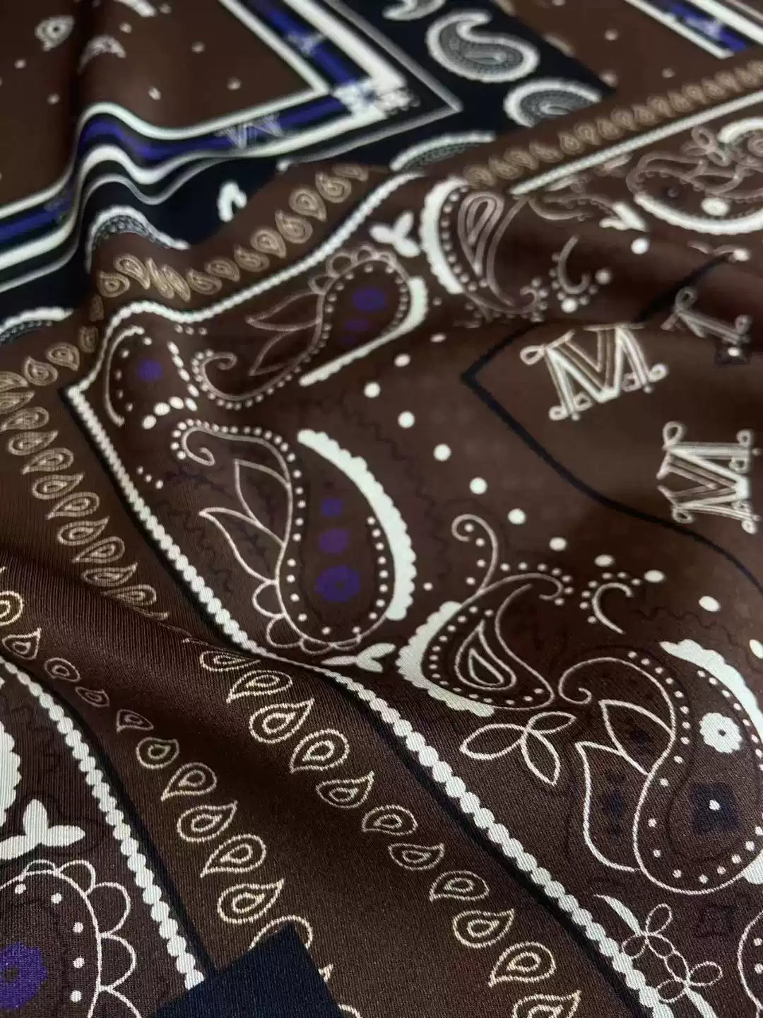 BUBYGH - 21 Momme Cashew Flower Digital Print Stretch Silk Satin Fabric - 140cm wide by the Yard