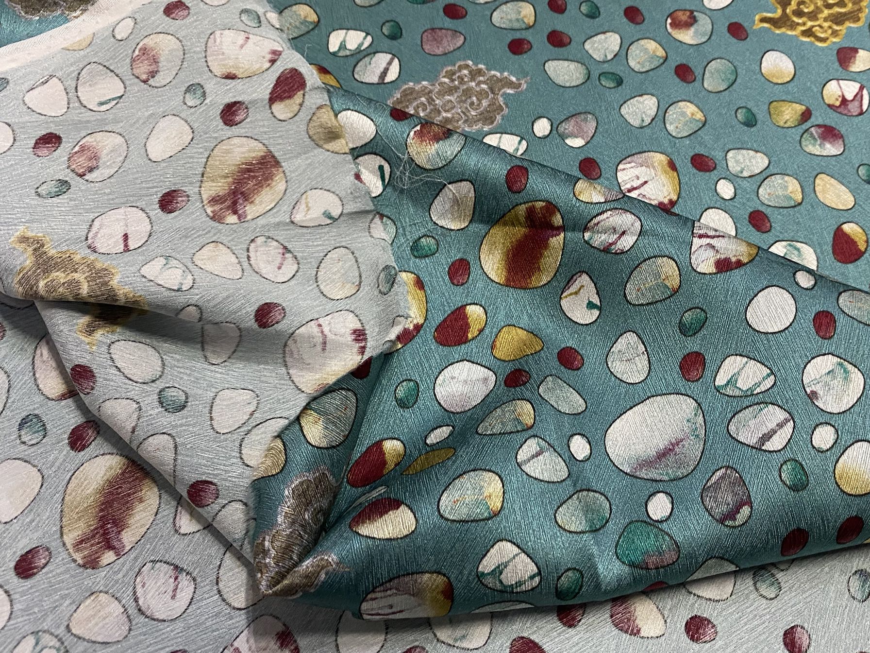 ESHICA - 22 Momme Pattern Digital Print Stretch Silk Satin Fabric - 108cm wide by the Yard