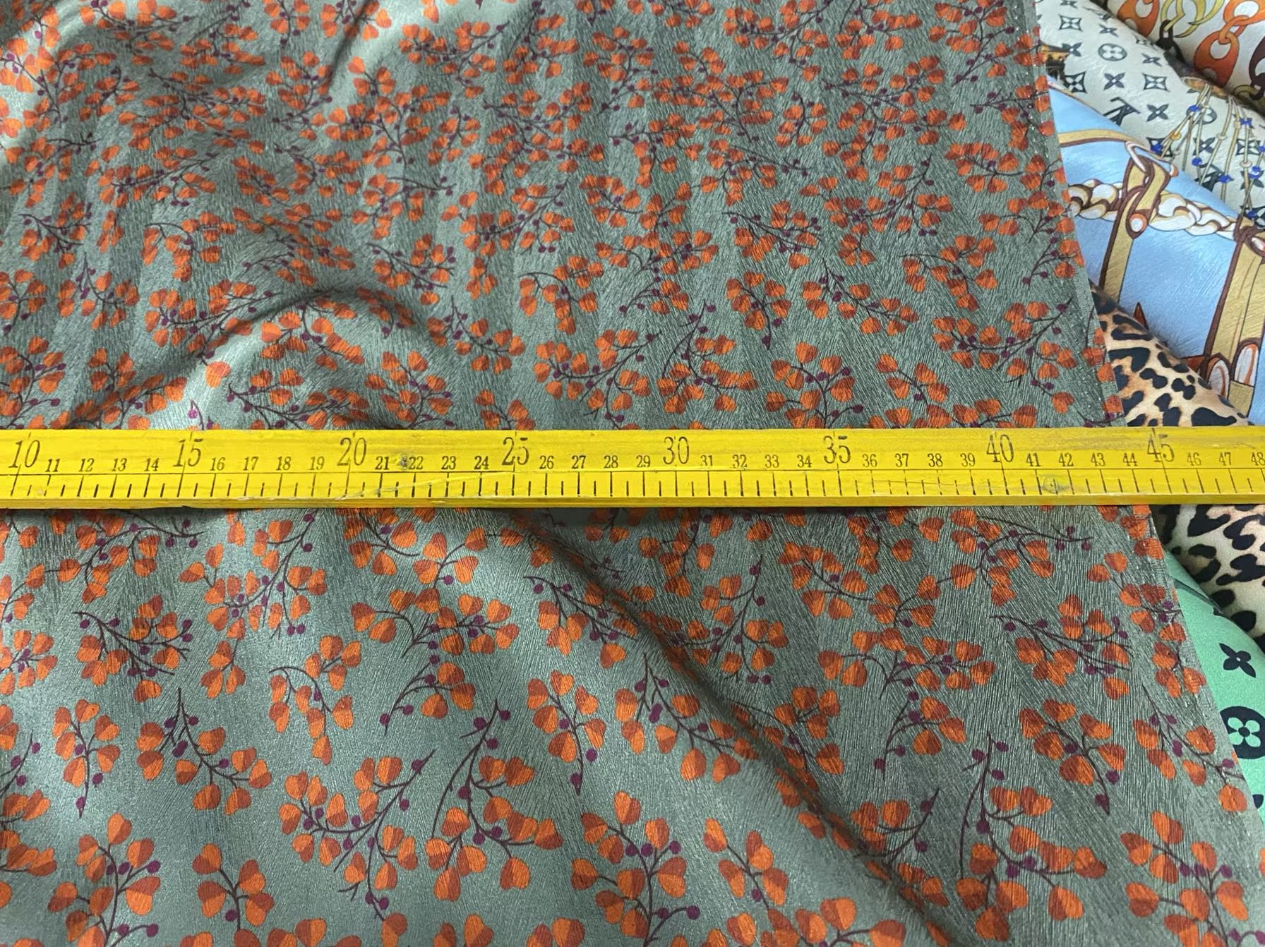 JUSEYE - 22 Momme Orange Leaves Pattern Digital Print Stretch Silk Satin Fabric - 138cm wide by the Yard