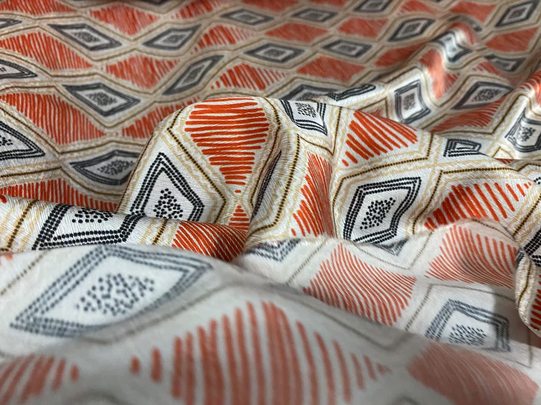 LENXGE - 22 Momme Diamond Lattice Pattern Digital Print Sangbo Stretch Silk Satin Fabric - 108cm wide by the Yard