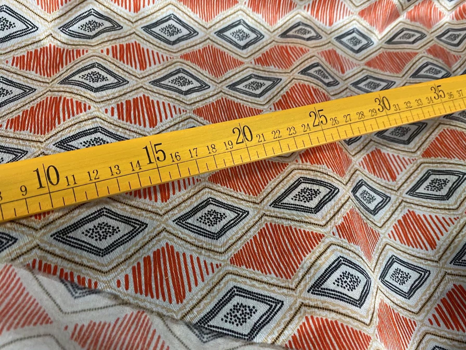 LENXGE - 22 Momme Diamond Lattice Pattern Digital Print Sangbo Stretch Silk Satin Fabric - 108cm wide by the Yard