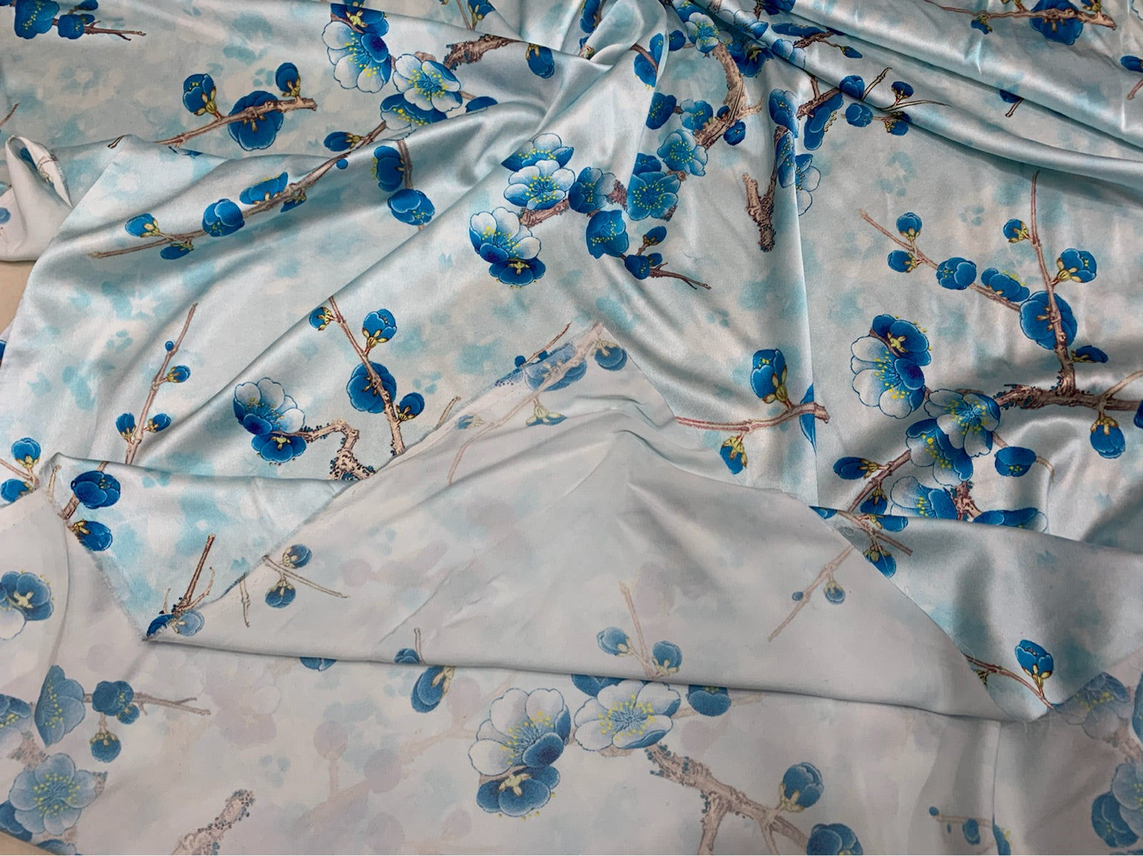 METREE - 19 Momme Elegant Orchid-colored Plum Tree with White Background Pattern Digital Print Stretch Silk Satin Fabric - 108cm wide by the Yard