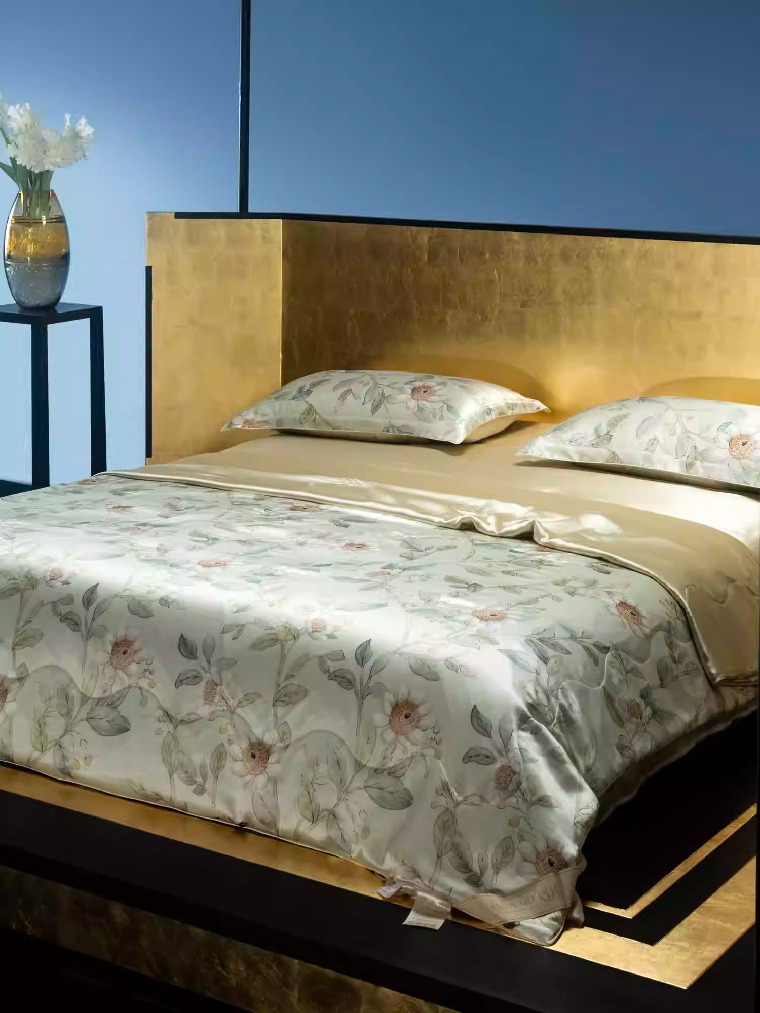 LUMDDIS - 25 Momme Silk Bedding Set with Silk Duvet