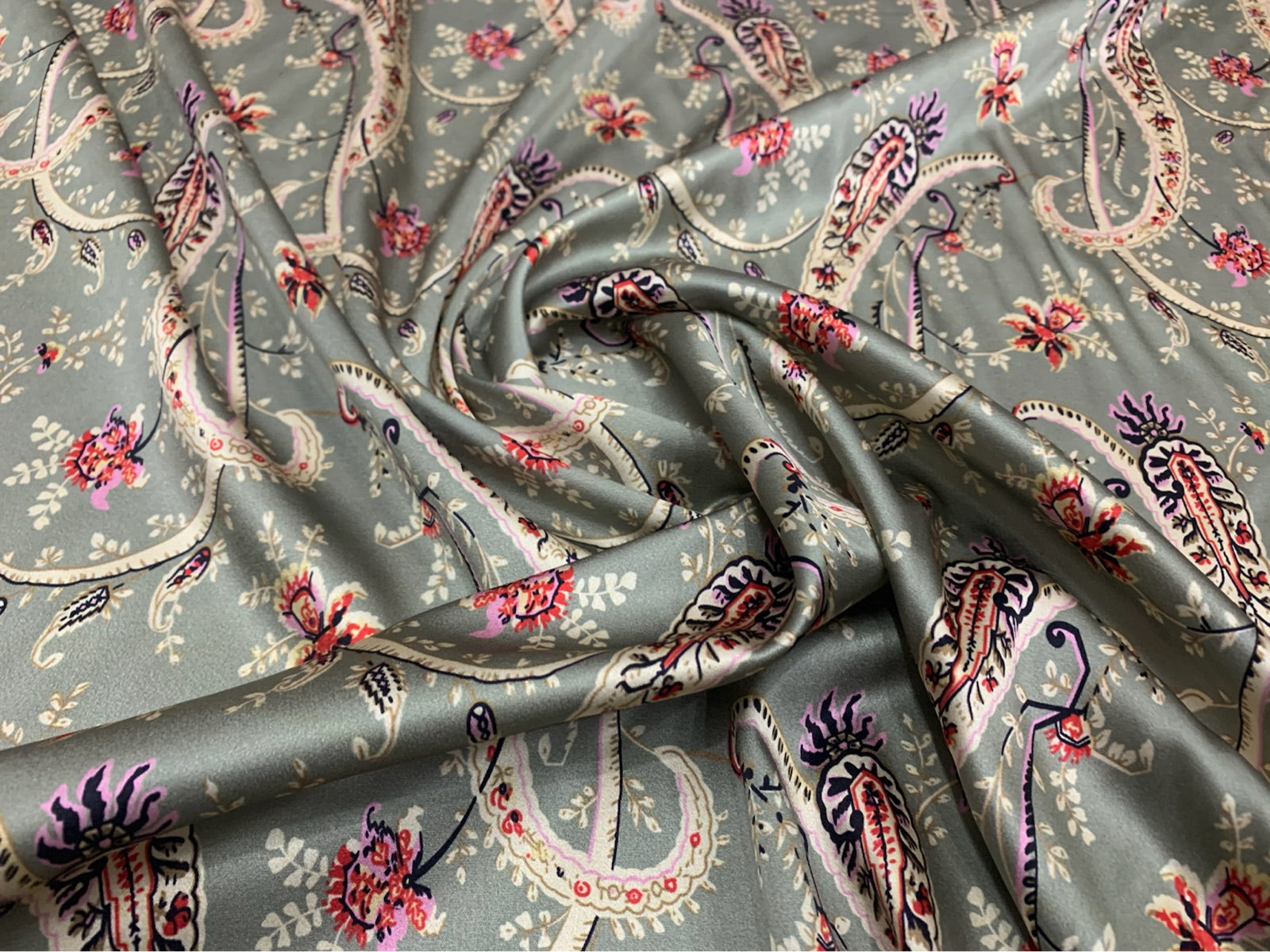 RUYAOG - 19 Momme Cashew Flower Pattern Digital Print Stretch Silk Satin Fabric - 108cm wide by the Yard