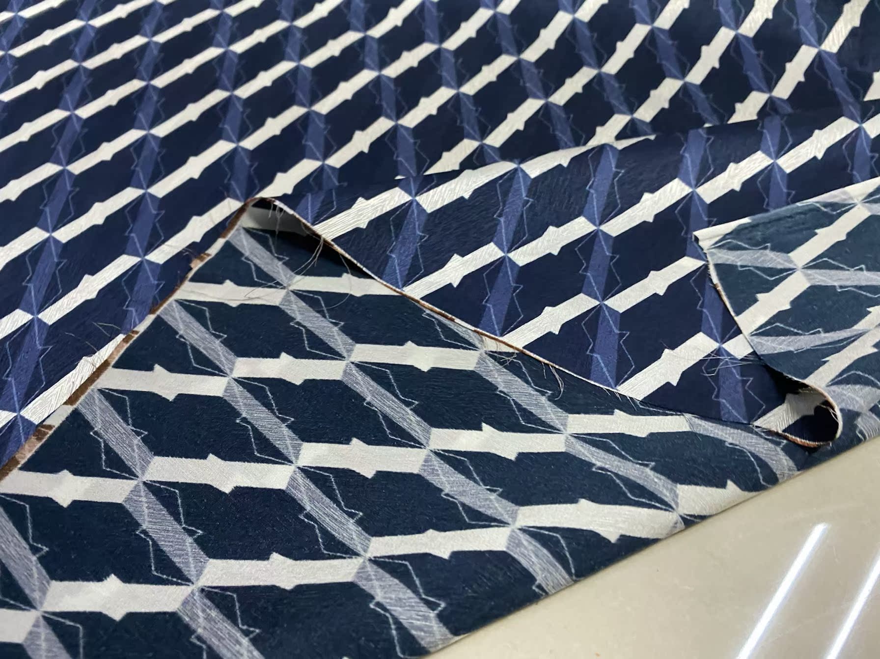 TAOWJI - 22 Momme Stripe Geometry Pattern Digital Print Stretch Silk Satin Fabric - 108cm wide by the Yard