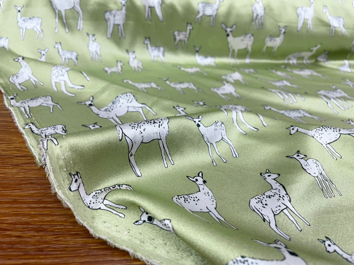 XIMILU - 19 Momme Animal Little Elk Pattern Digital Print Stretch Silk Satin Fabric - 108cm wide by the Yard