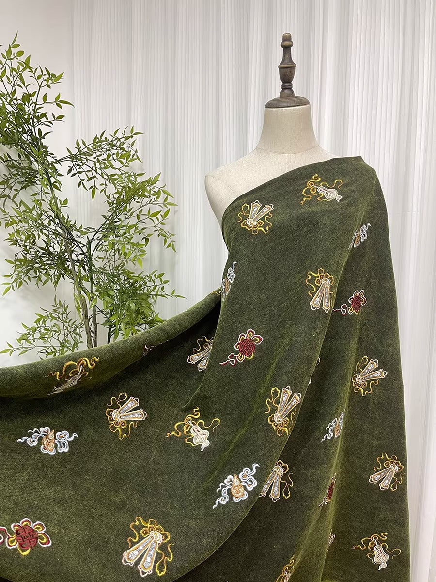 XYZBZCSCXQXL - Embroidered Tussah Mud Silk, Qiuxiang Green 60 Momme 110cm wide by the Yard