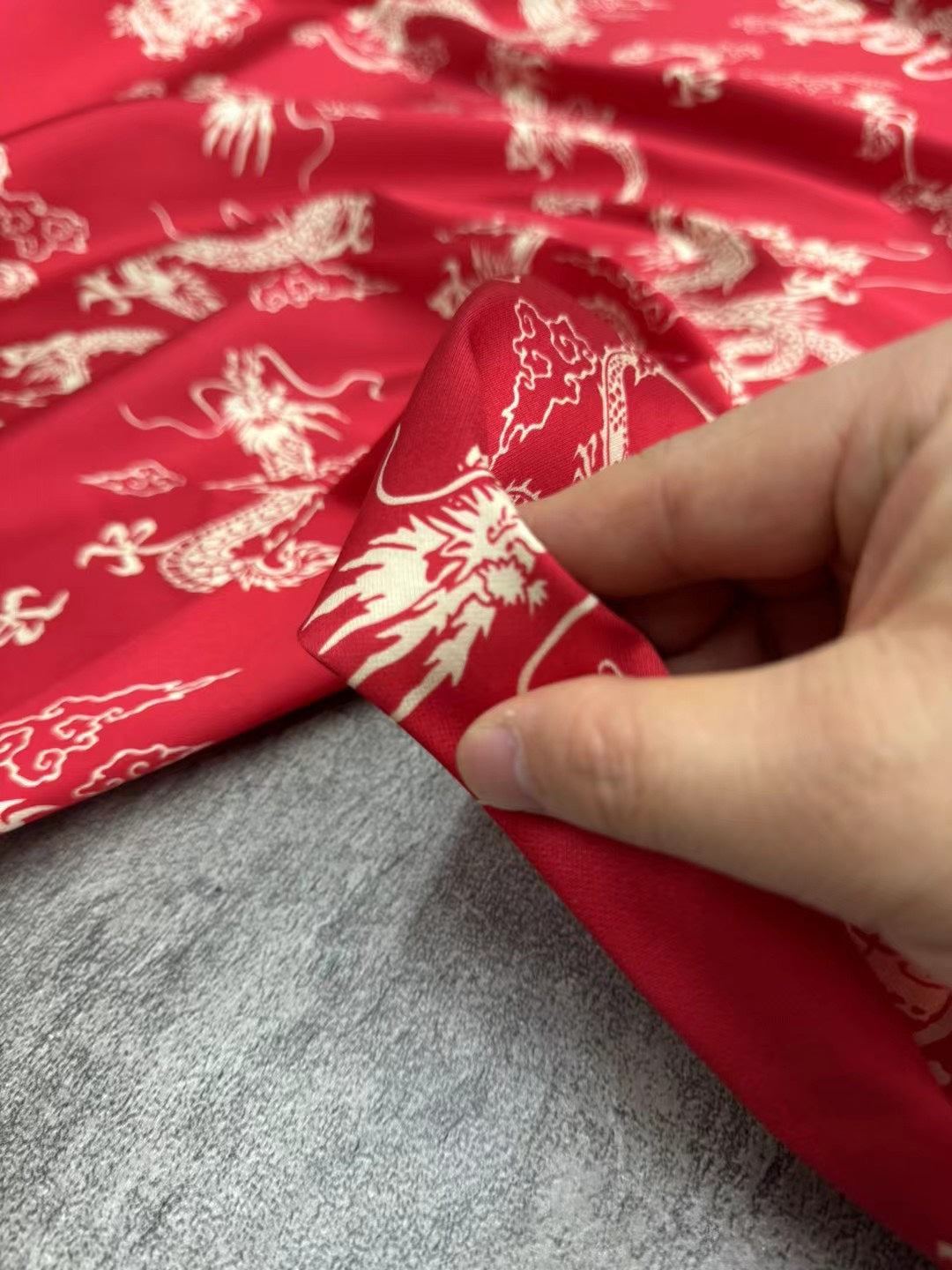 BUBLOW - 21 Momme Dragon Pattern Digital Print Stretch Silk Satin Fabric - 140cm wide by the Yard