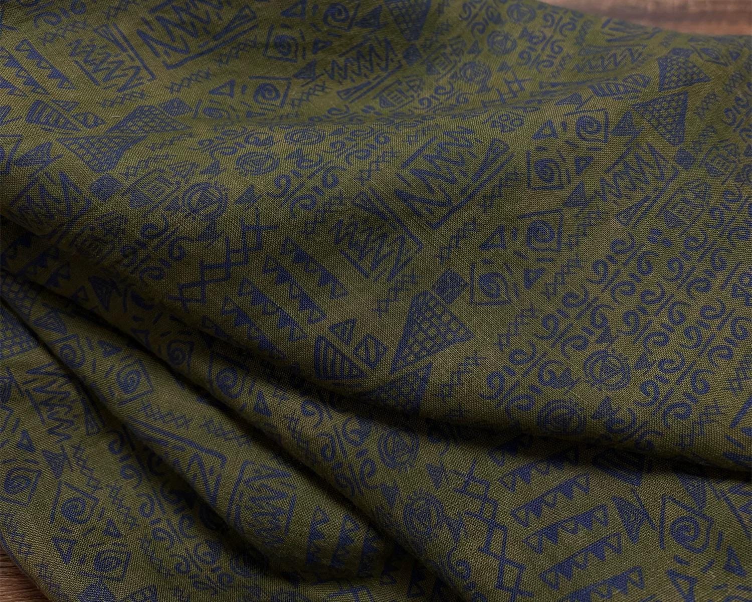 BJGUZH - 100% Linen, Vintage Green and Yellow Digital Print, 200 gram 135cm wide by the Yard