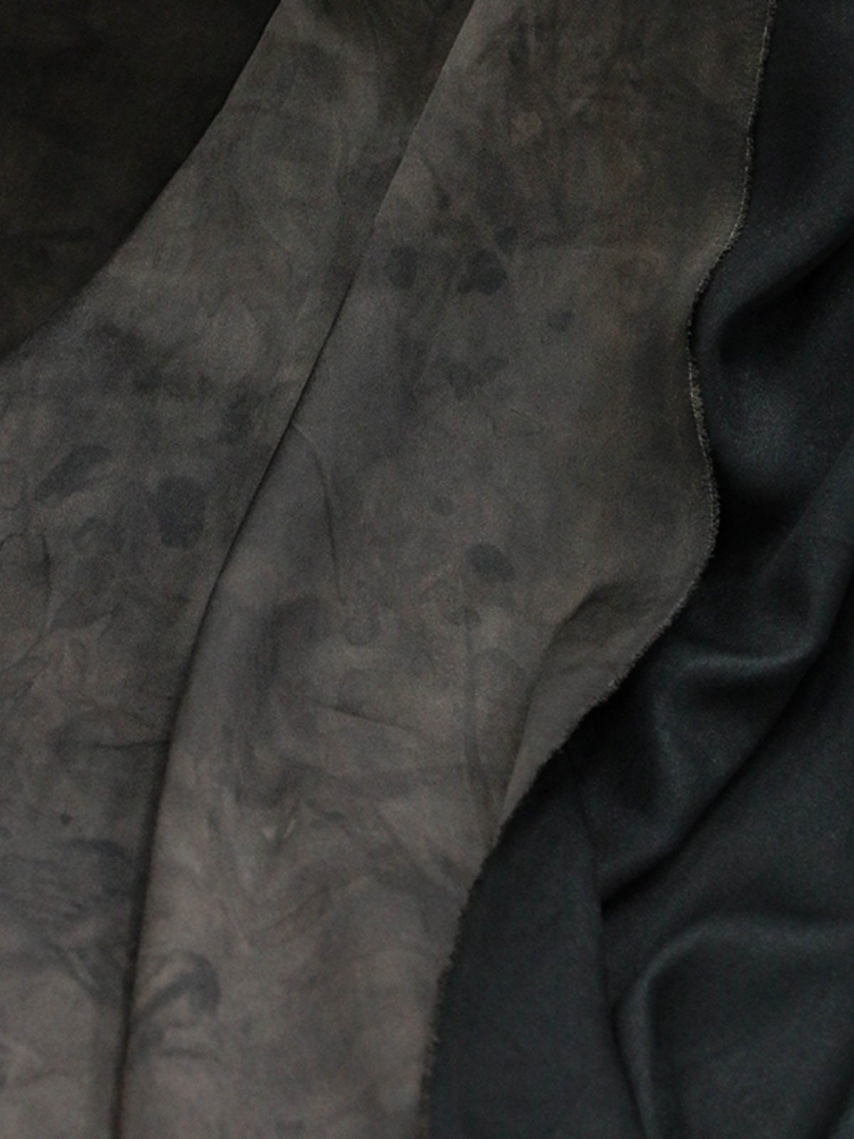 KAOLA - 30 Momme Handmade Double-Sided Satin Plant Mud Tie-dyed Fragrant Cloud Yarn Fabric - 100cm by the Yard