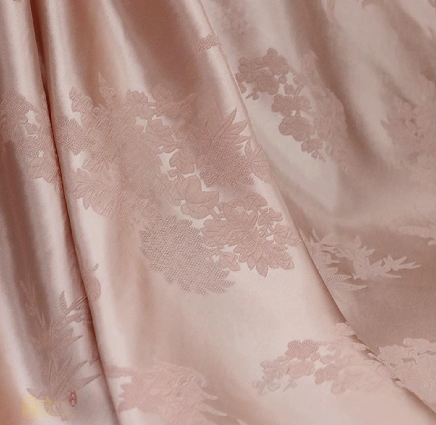 SUILU - 28 Momme Handmade Embossed Guanle Crepe Jacquard Stretch Silk Satin Fabric - 138cm wide by the Yard