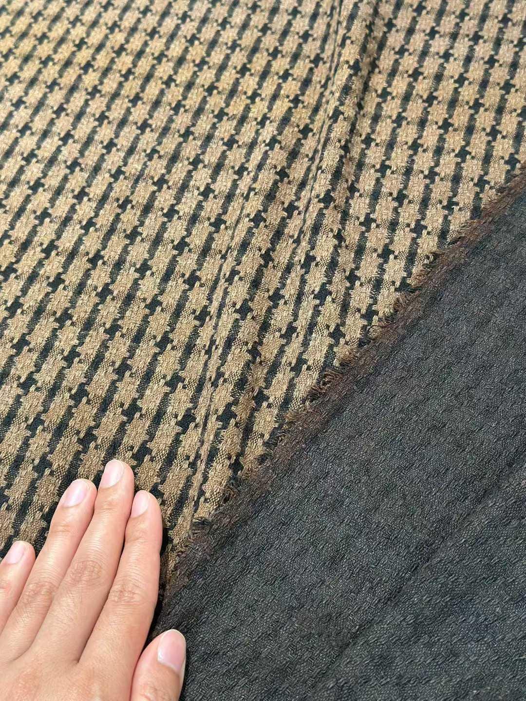 QIANOGE - 60 Momme 100% Tussah Slub Mud Silk Fabric, Coffee and Brown,100cm wide by the Yard