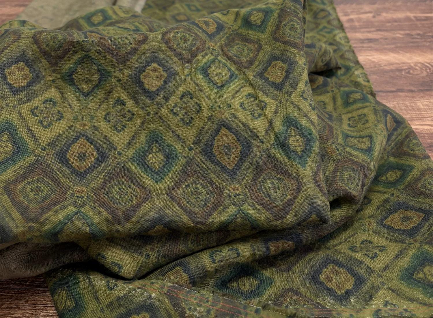 BJLVMN - 100% Linen, Vintage Style Digital Print, 200 gram 135cm wide by the Yard