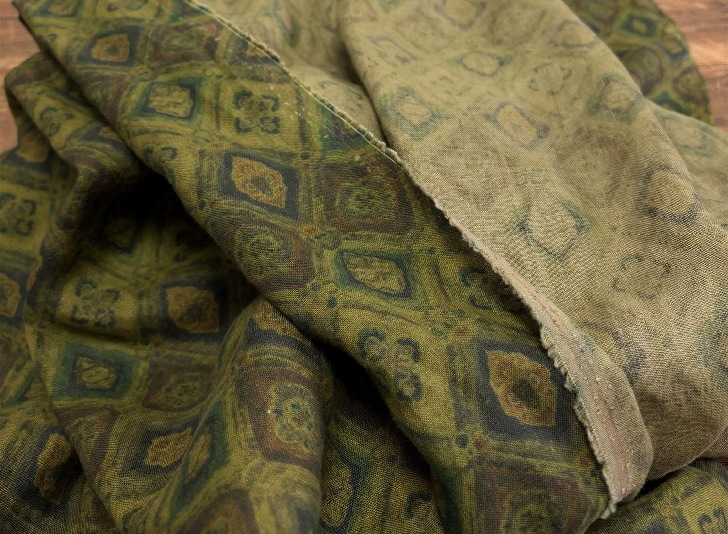 BJLVMN - 100% Linen, Vintage Style Digital Print, 200 gram 135cm wide by the Yard