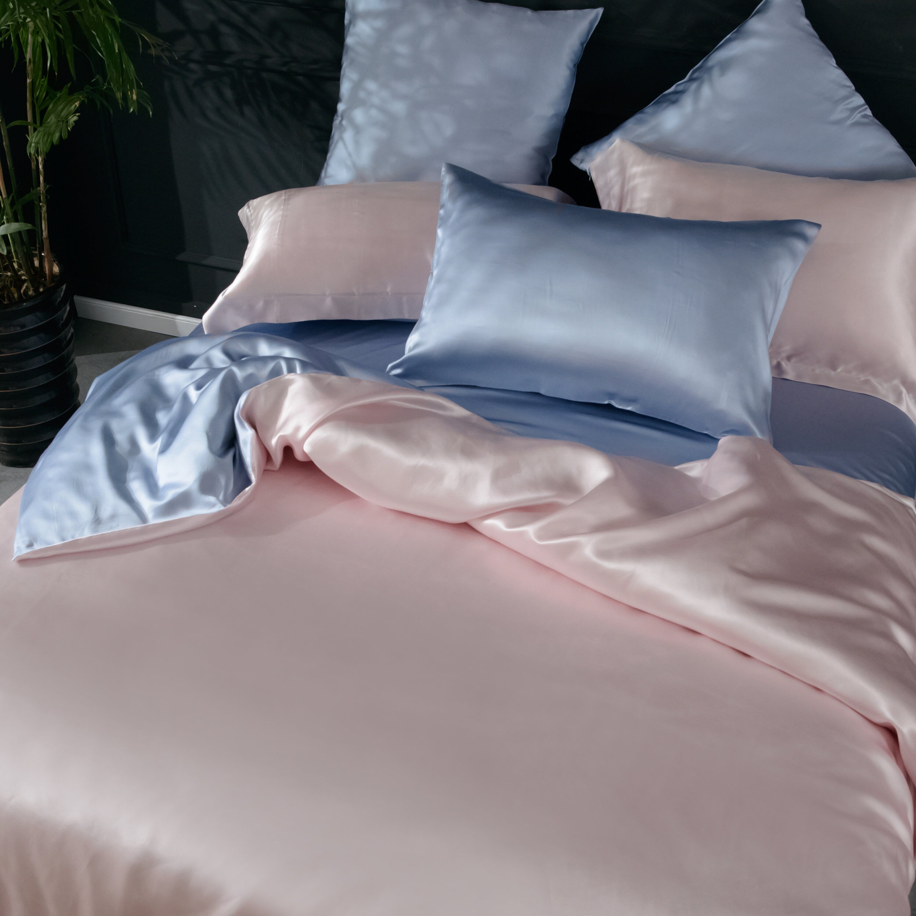 Pure silk duvet cover in sky blue and Anna pink, 22mm smooth, natural, sleep beauty Silk Bedding for King, queen, custom size.