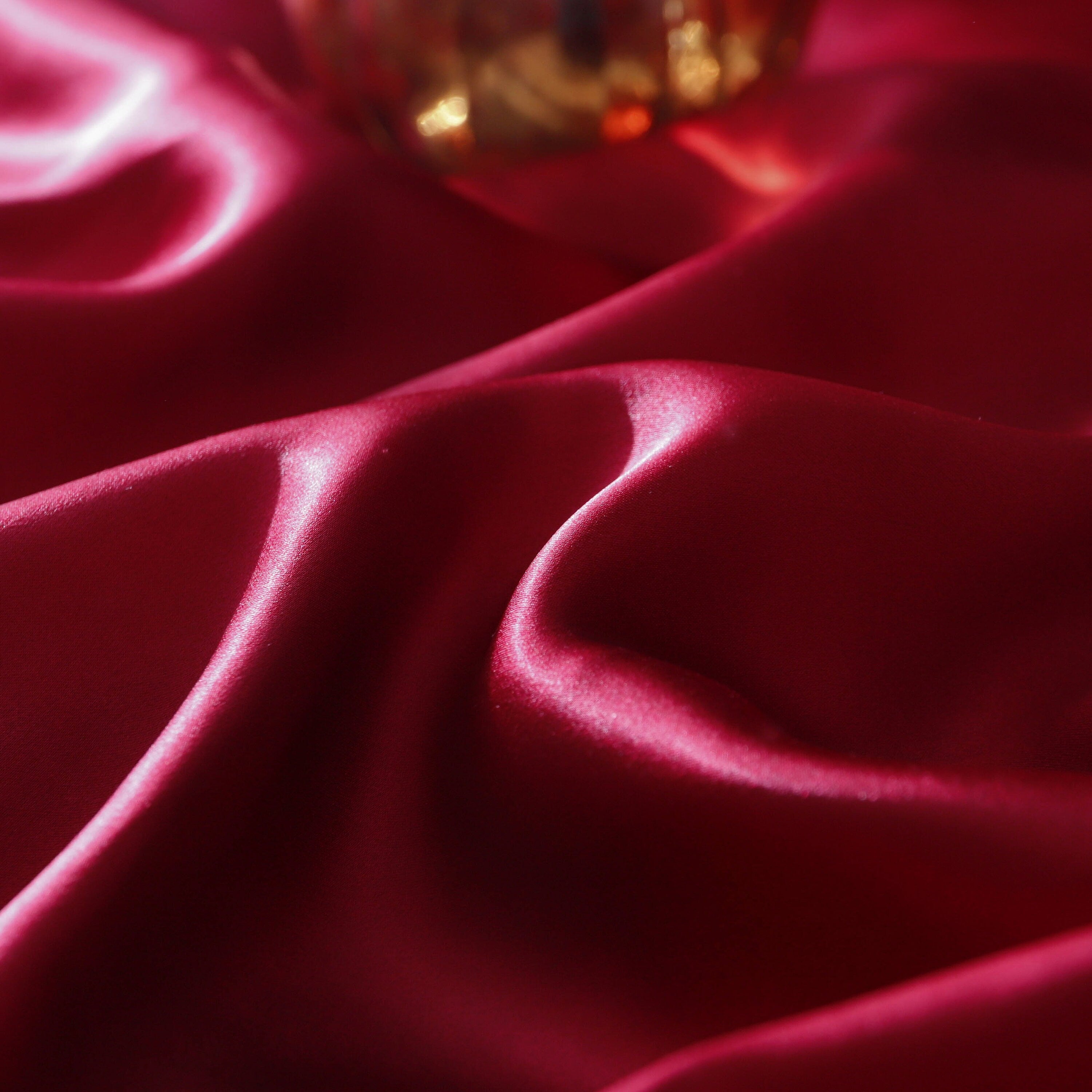 22mm Red Wine Pillowcase, Handmade with 100% 6A Pure Silk, Beauty Sleep Anti Ageing/Wrinkles, for King, Queen, Customized sizes Bedding.