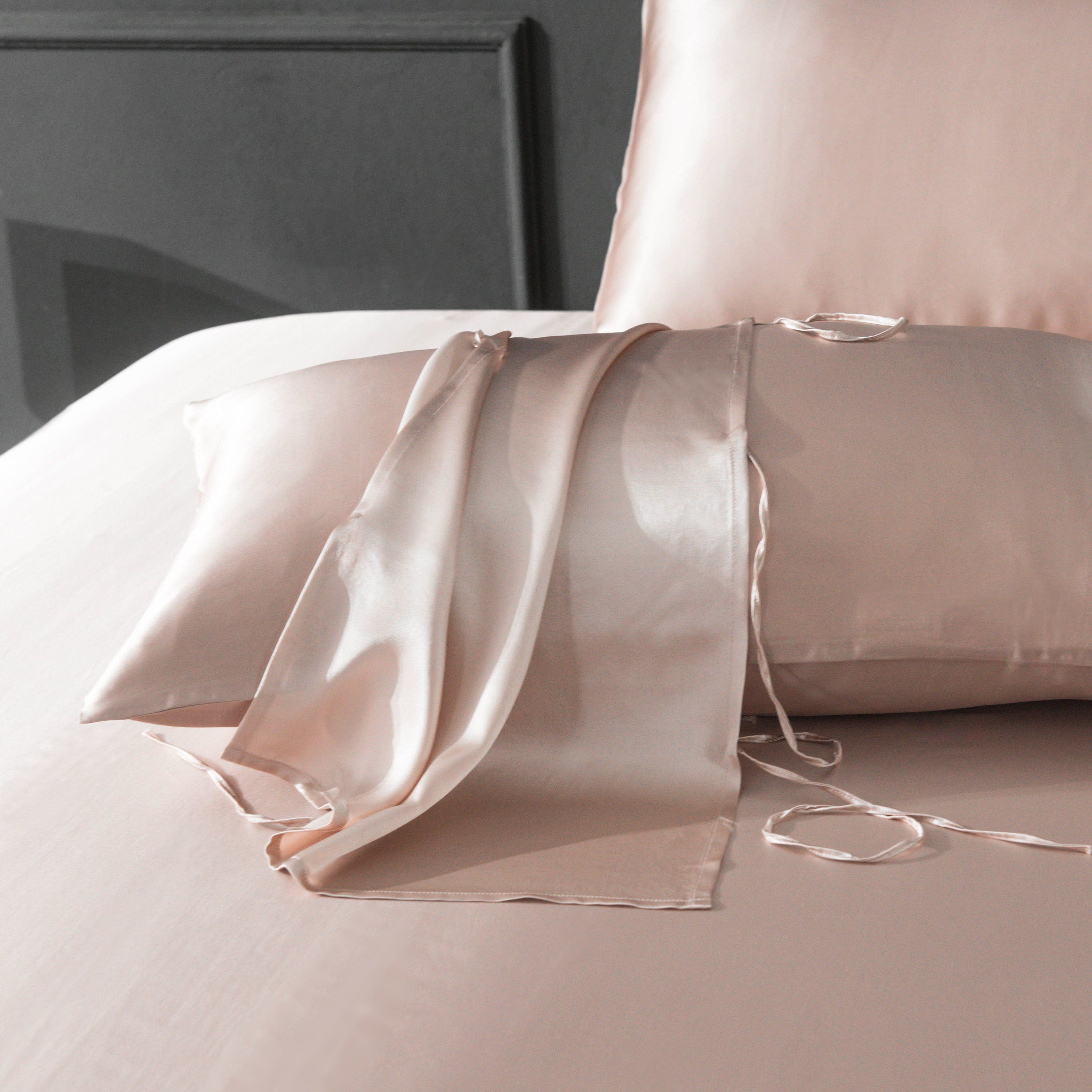 22mm Anna Pink Pillowcase, Handmade with 100% 6A Pure Silk, Beauty Sleep Anti Ageing/Wrinkles, for King, Queen, Customized sizes Bedding.