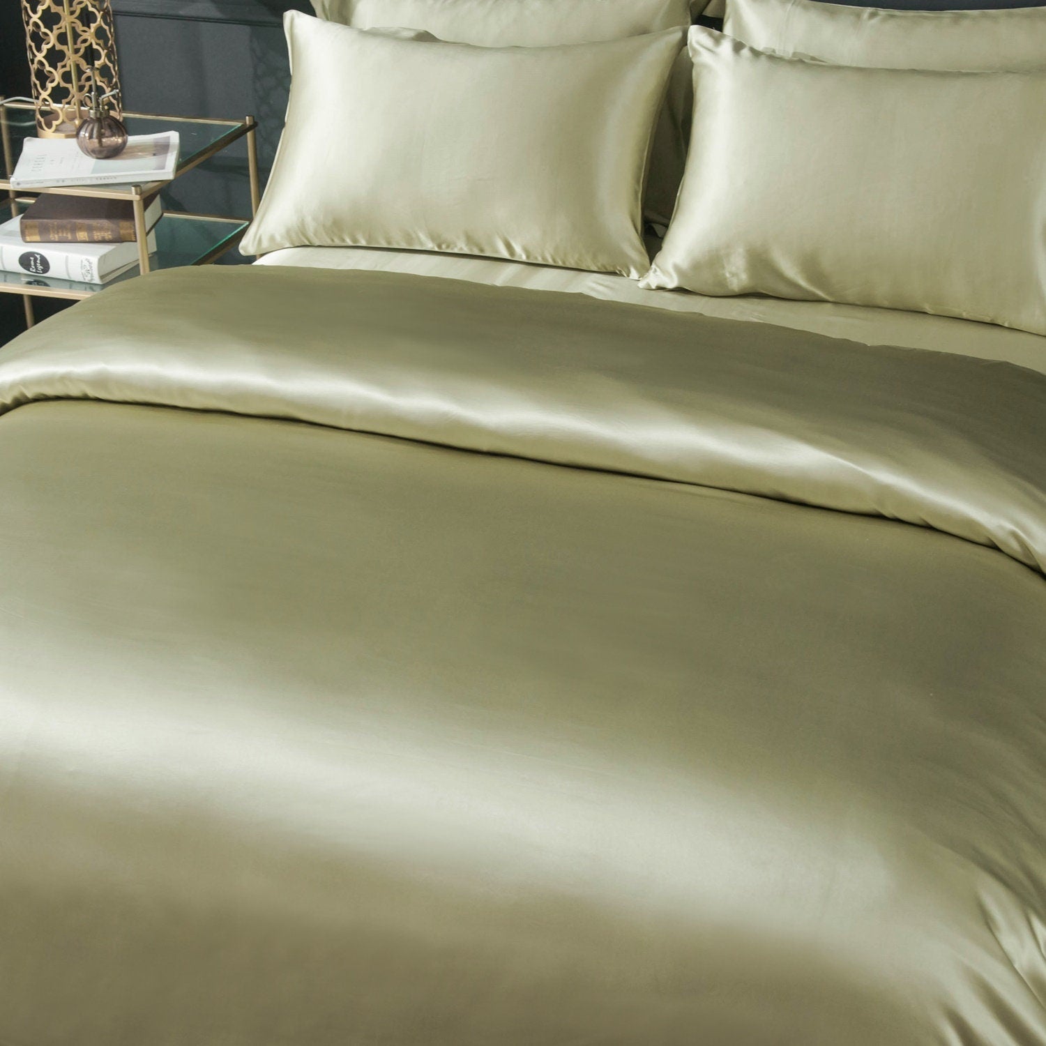 22mm Soft Green Pillowcase, Handmade with 100% 6A Pure Silk, Beauty Sleep Anti Agei King, Queen, Customized sizes Bedding.ng/Wrinkles, for