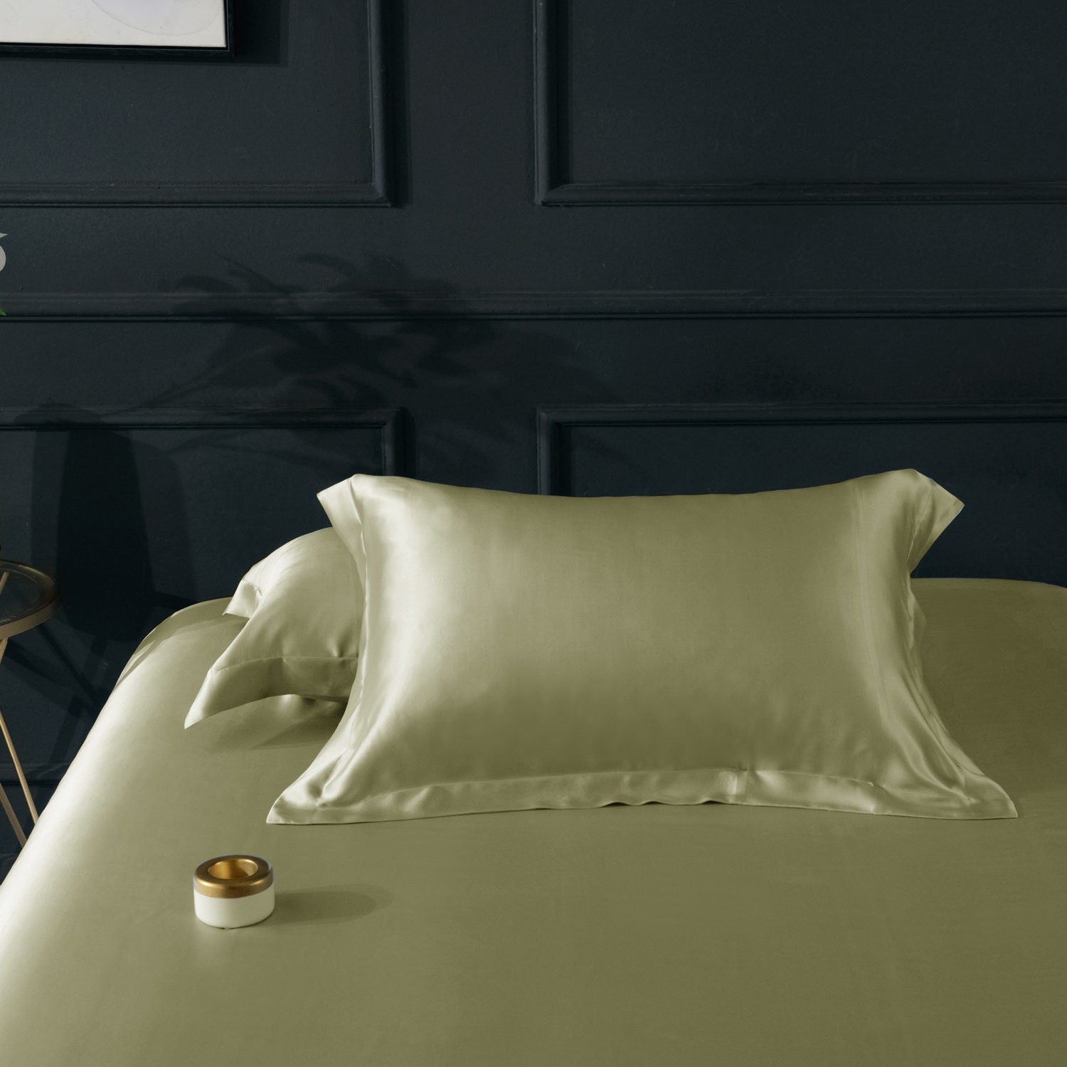 22mm Soft Green Pillowcase, Handmade with 100% 6A Pure Silk, Beauty Sleep Anti Agei King, Queen, Customized sizes Bedding.ng/Wrinkles, for