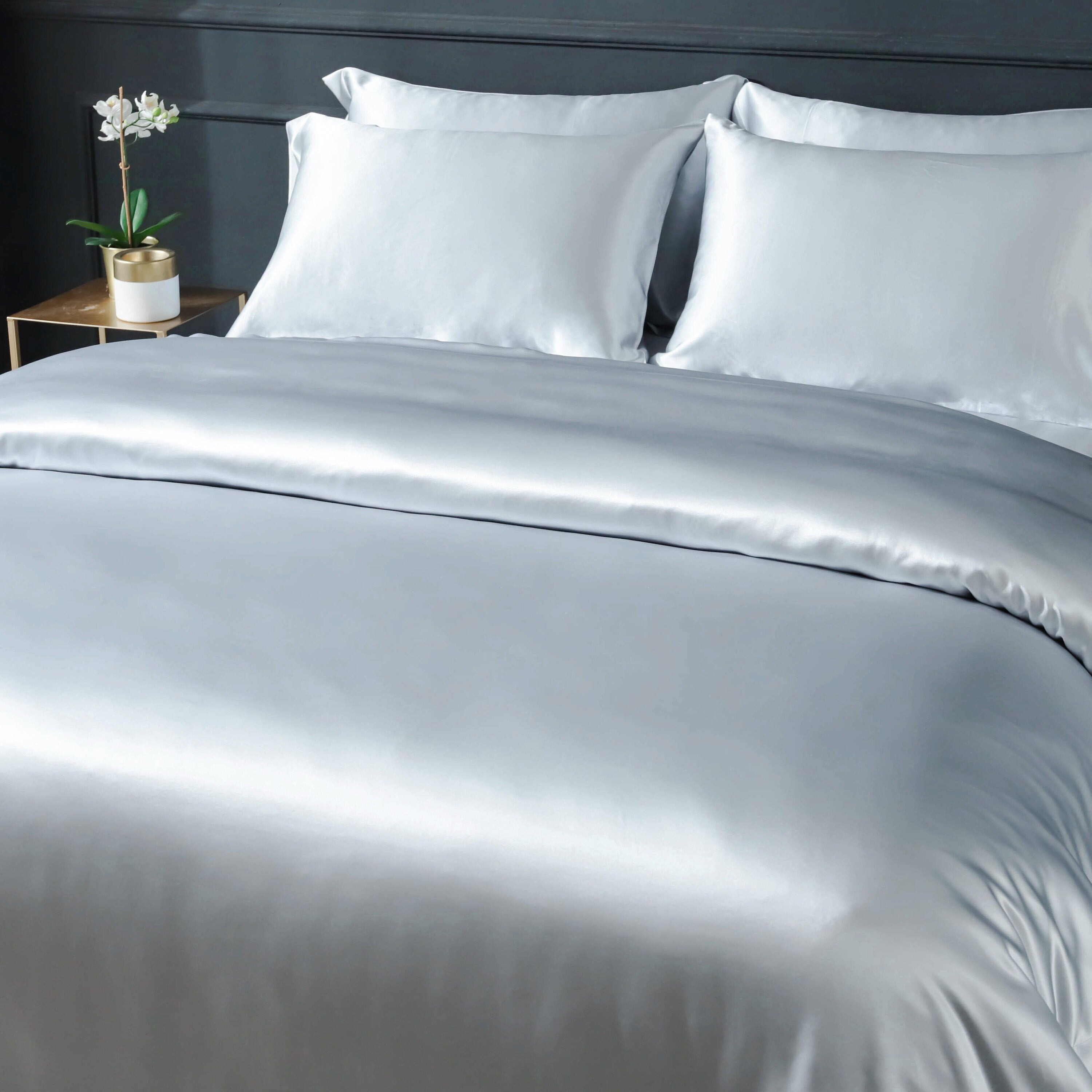 22mm Silver Blue Silk Pillowcase, for Better Skin Less Sleep Creases, Handmade with 100% Silk for King, Queen, and Customized Sizes Bedding.